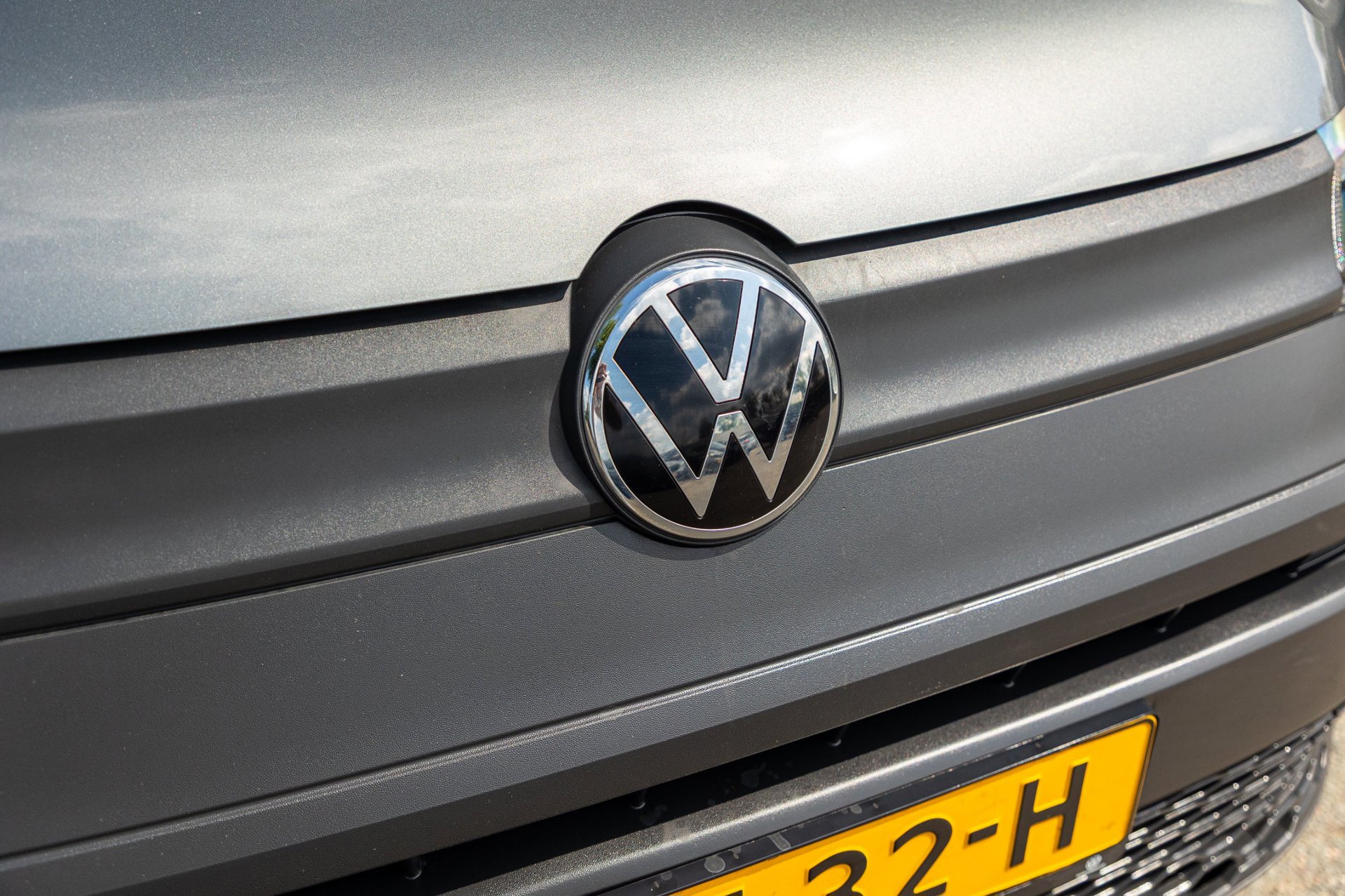 Foto van Volkswagen Caddy Modified Partition Wall