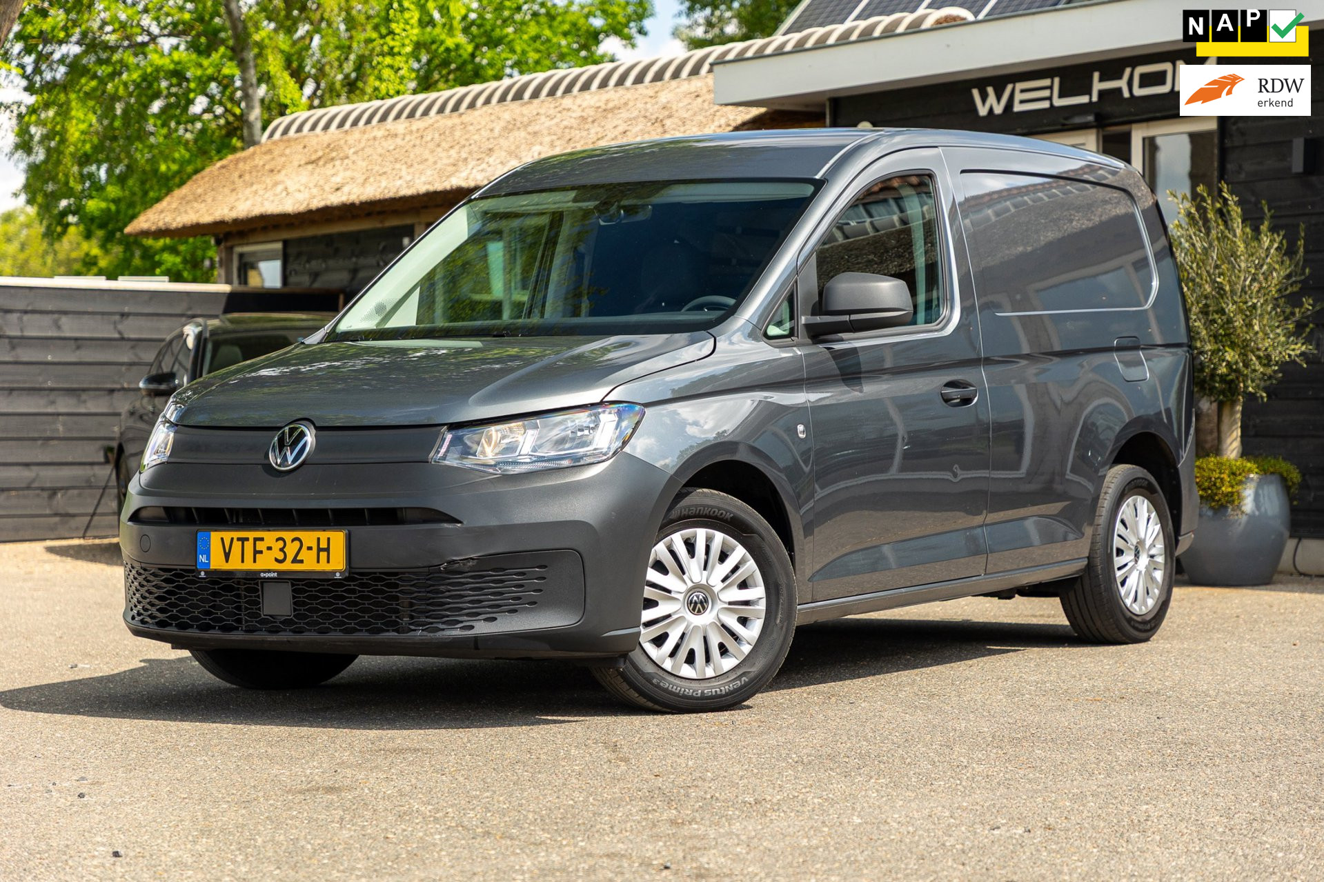 Volkswagen Caddy Modified Partition Wall 2.0 TDI Comfort Trekhaak I Vloerplaat I Lat om Lat I Airco I Cruise I CarPlay I Android Auto I NAP 2023 - voorkant