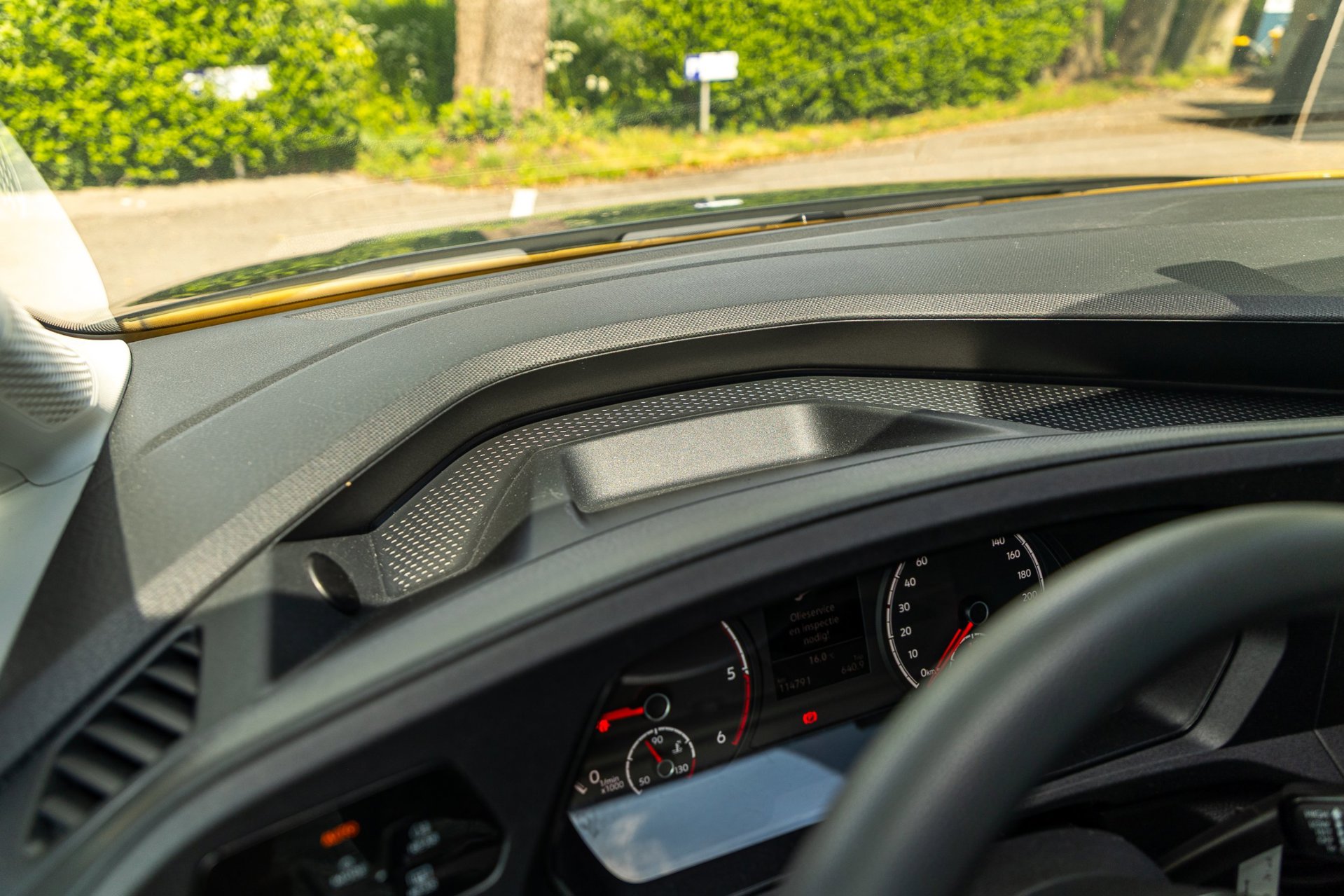 Foto van Volkswagen Caddy Modified Partition Wall
