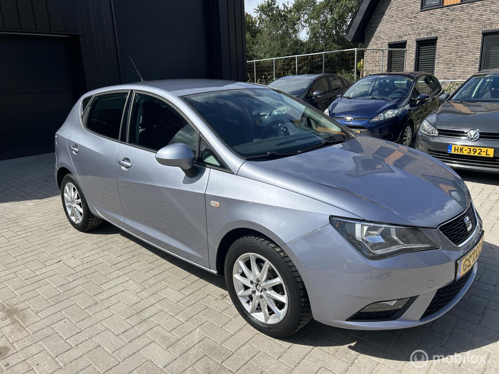 Seat Ibiza 1.0 EcoTSI Style Connect Navi PDC Scerm 2015 - voorkant