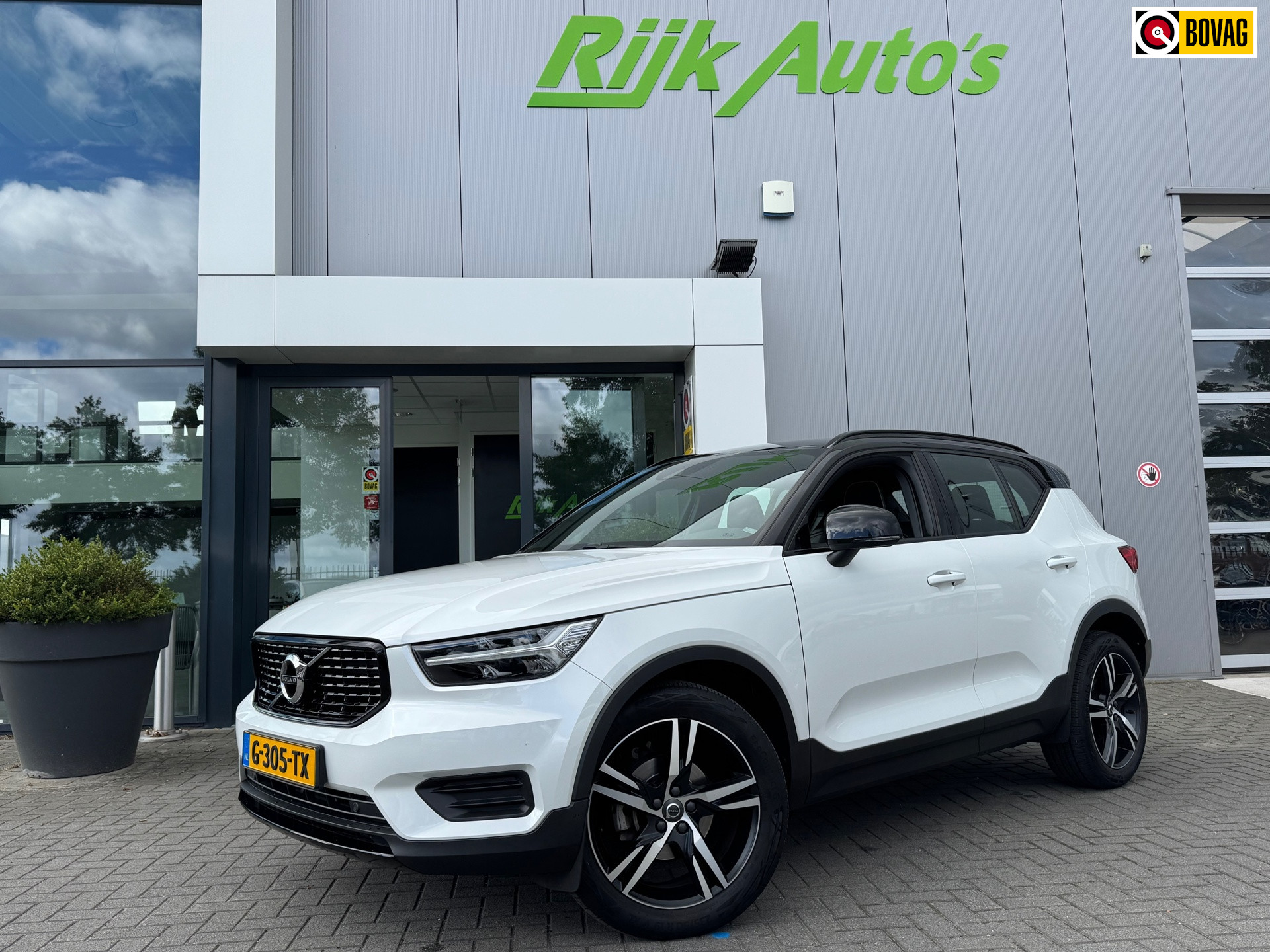 Volvo XC40 1.5 T3 R-Design * Harman/Kardon * Trekhaak 2020 - voorkant