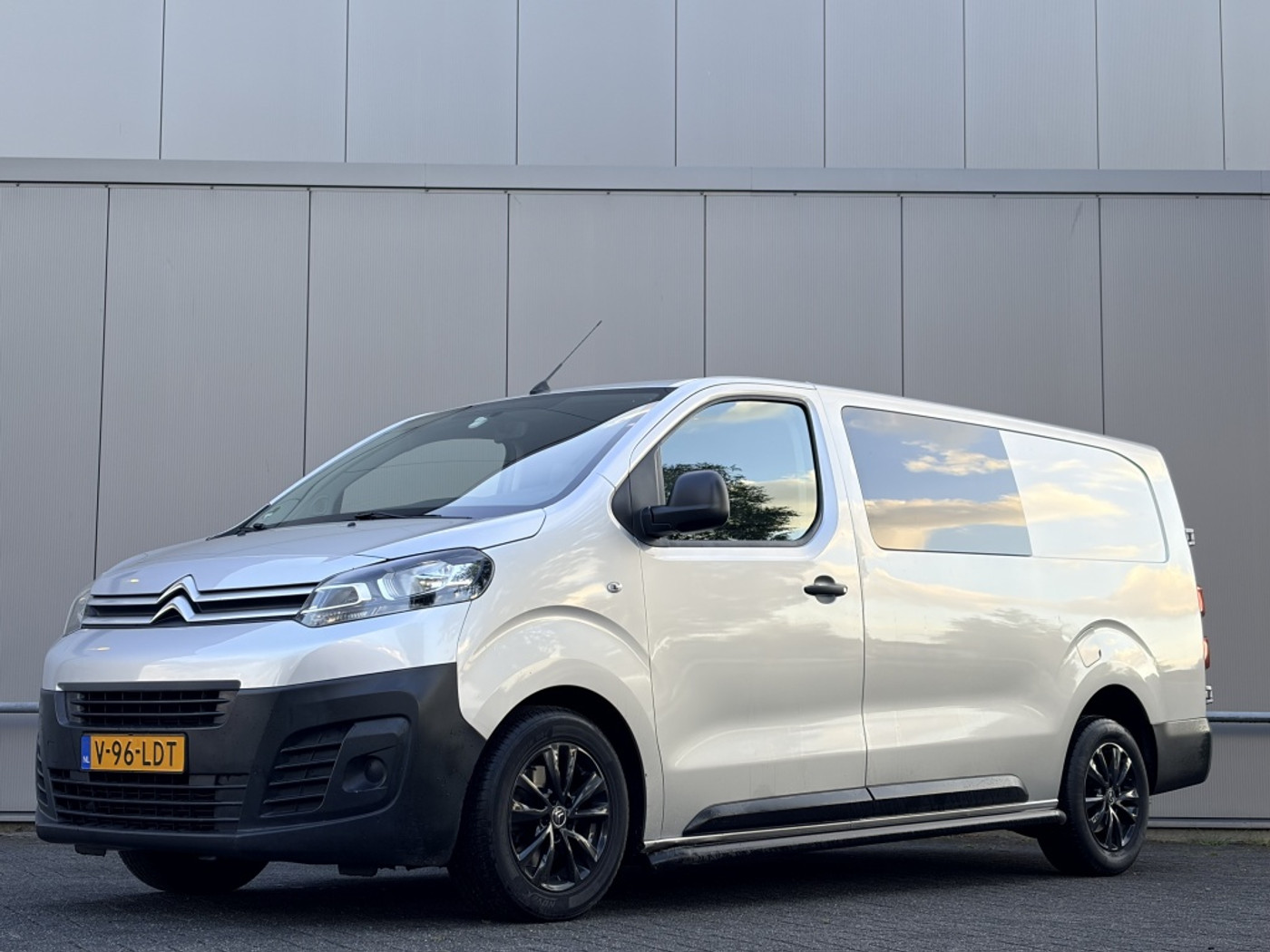 Citroen Jumpy 2.0 BlueHDI - dubbel cabine - airco - navi - MARGE! 2017 - voorkant