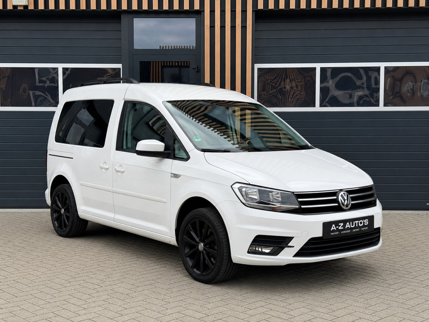 Volkswagen Caddy 1.4 TSI / DSG / LED / 125PK 2015 - voorkant