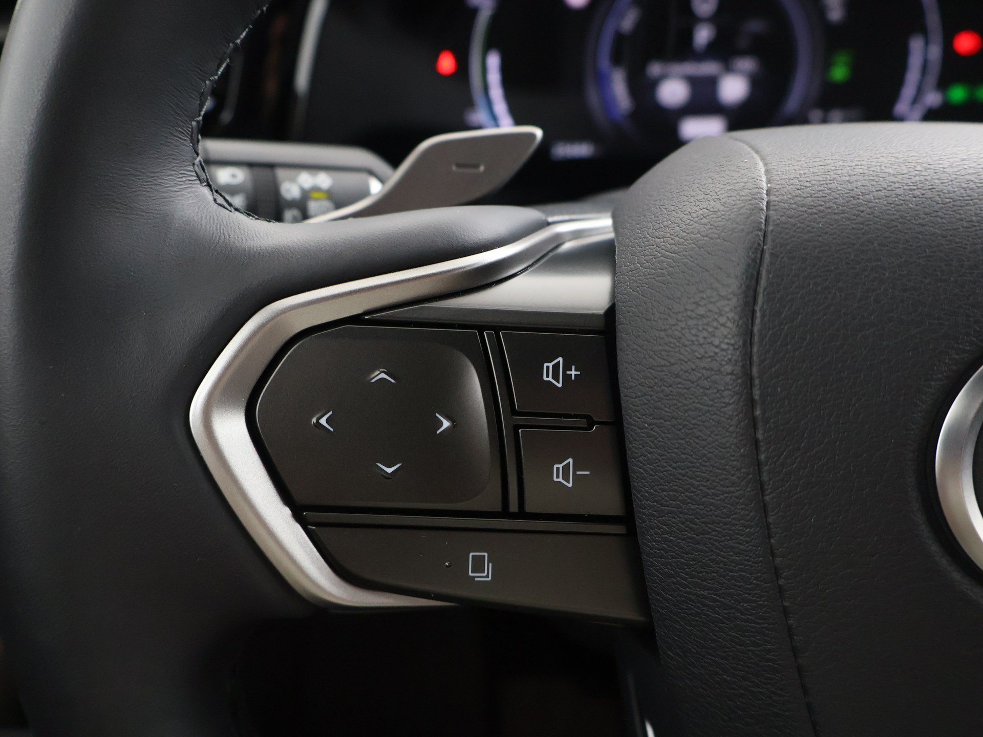 Foto van Lexus Lexus Nx450h+