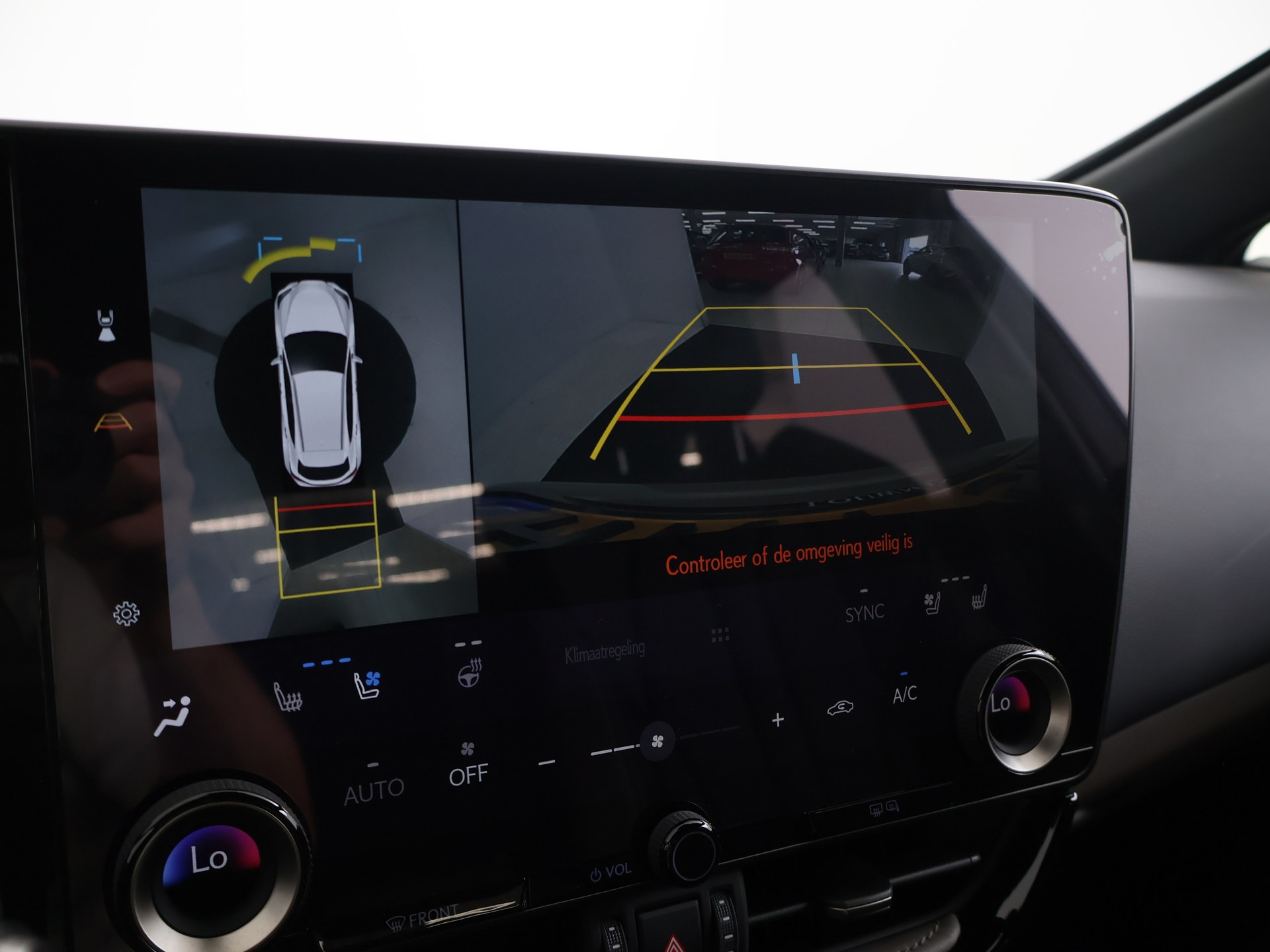 Foto van Lexus Lexus Nx450h+