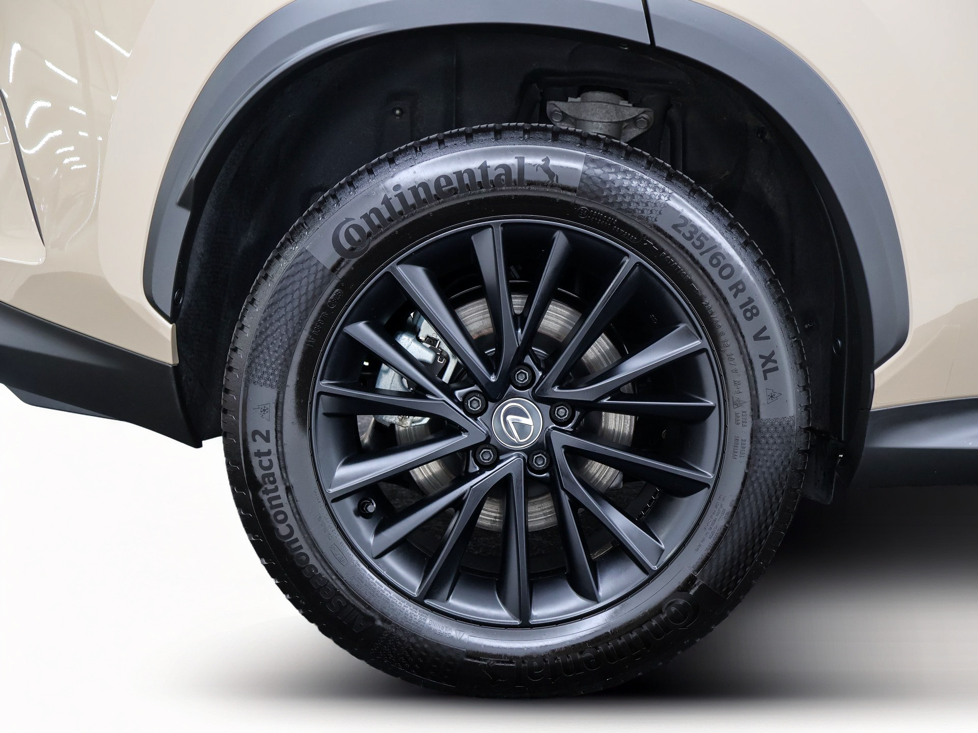 Foto van Lexus Lexus Nx450h+