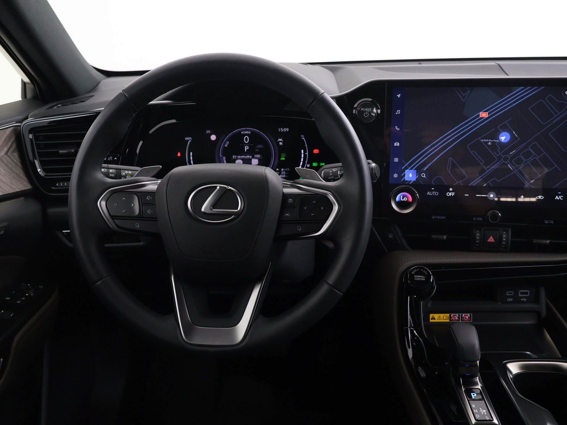 Foto van Lexus Lexus Nx450h+