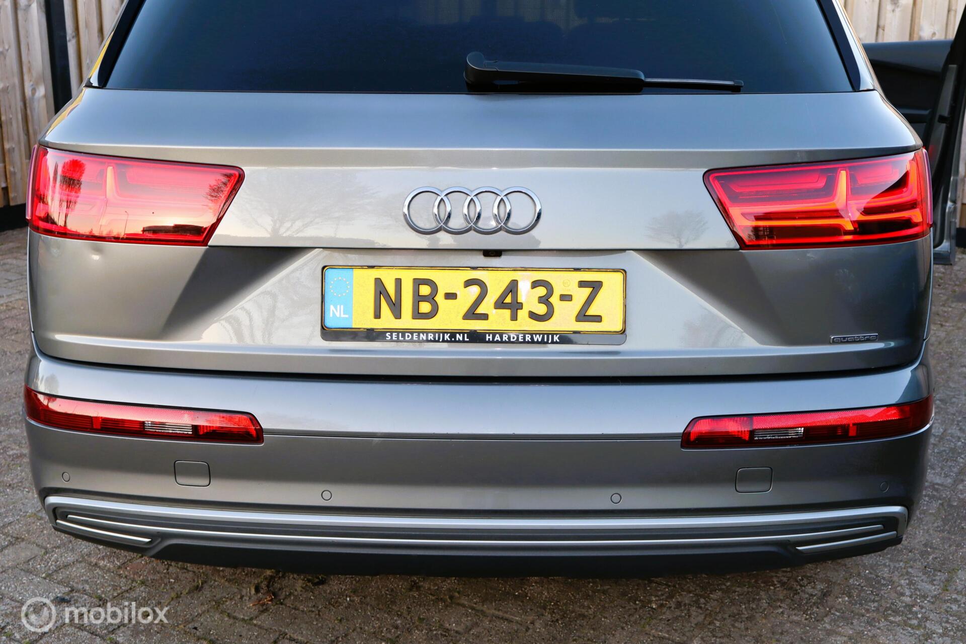 Foto van Audi Q7 E-tron
