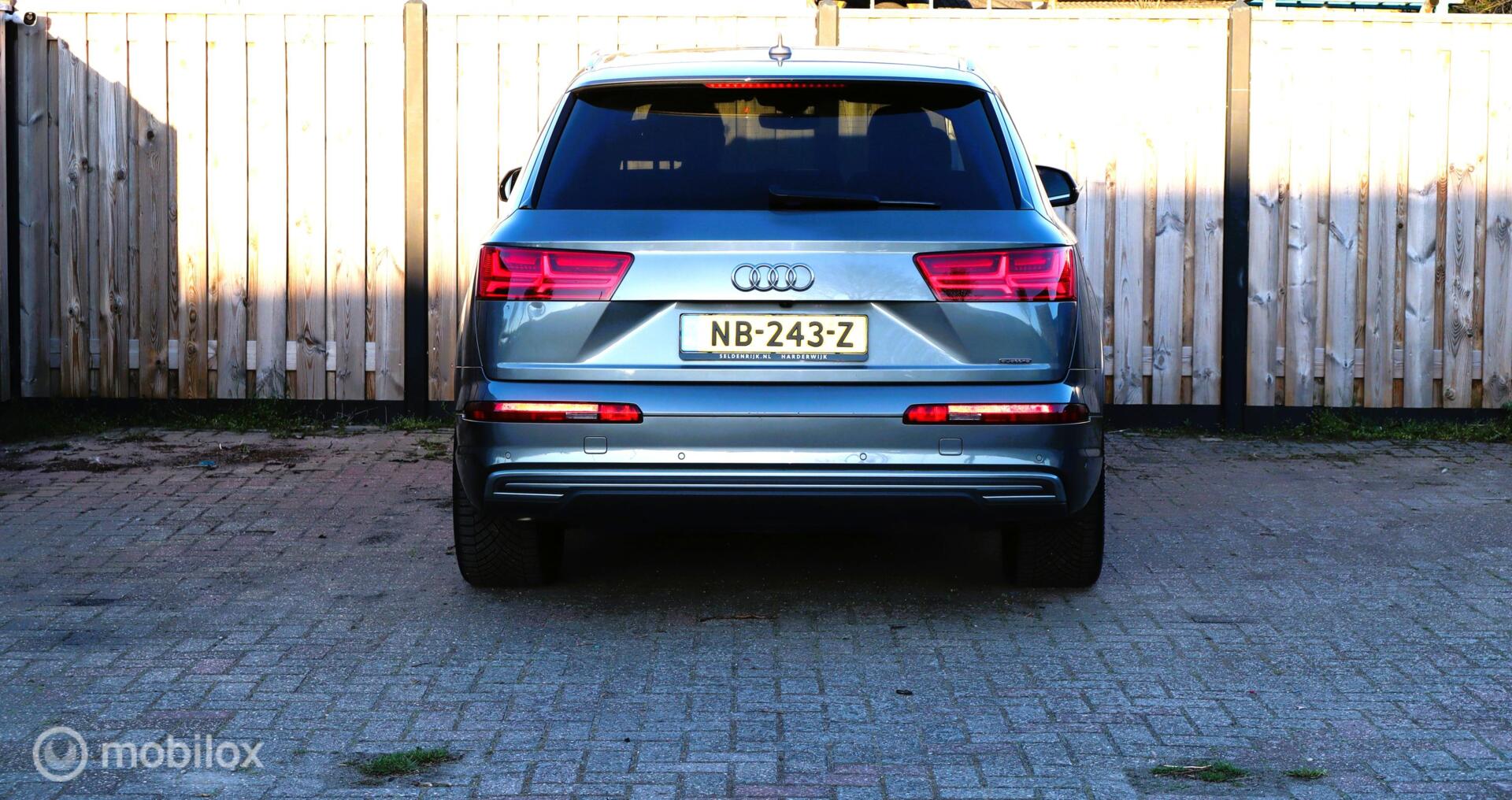 Foto van Audi Q7 E-tron