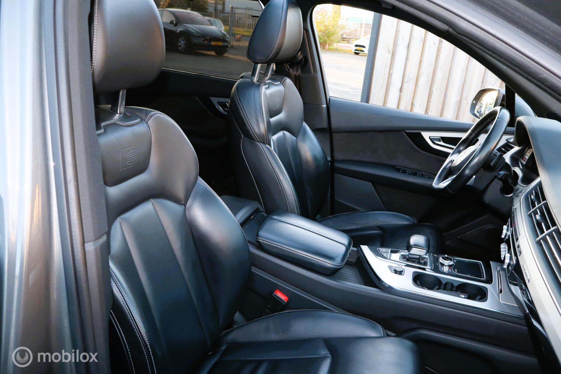 Foto van Audi Q7 E-tron