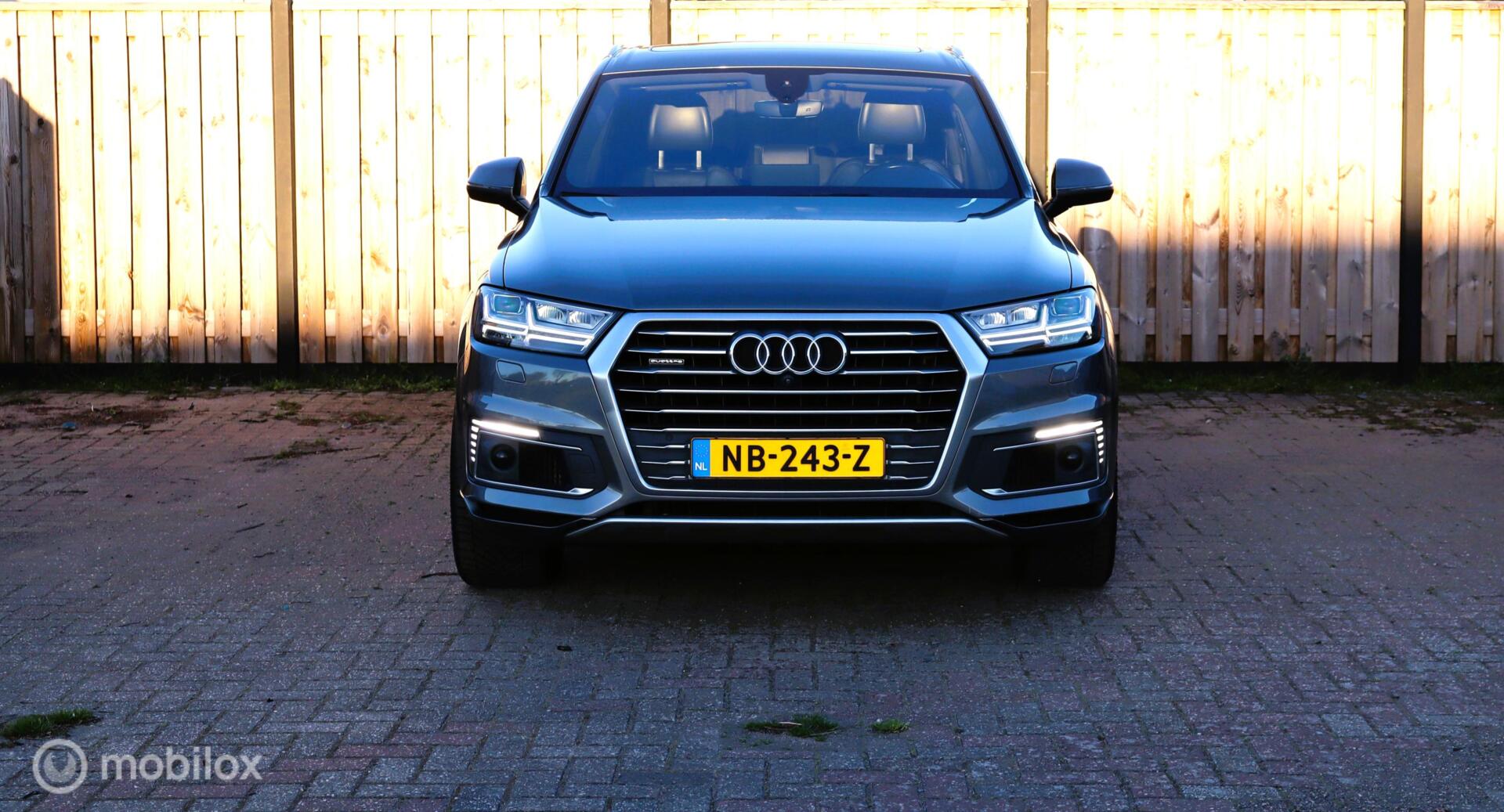 Foto van Audi Q7 E-tron