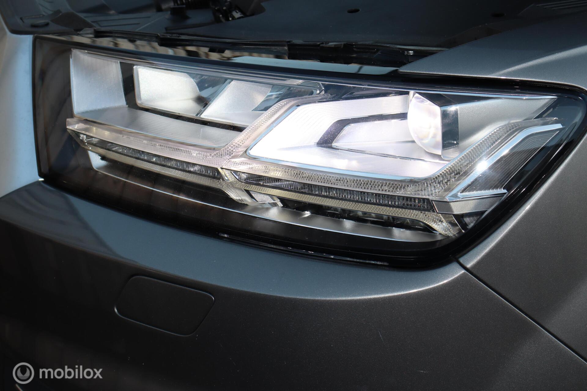 Foto van Audi Q7 E-tron