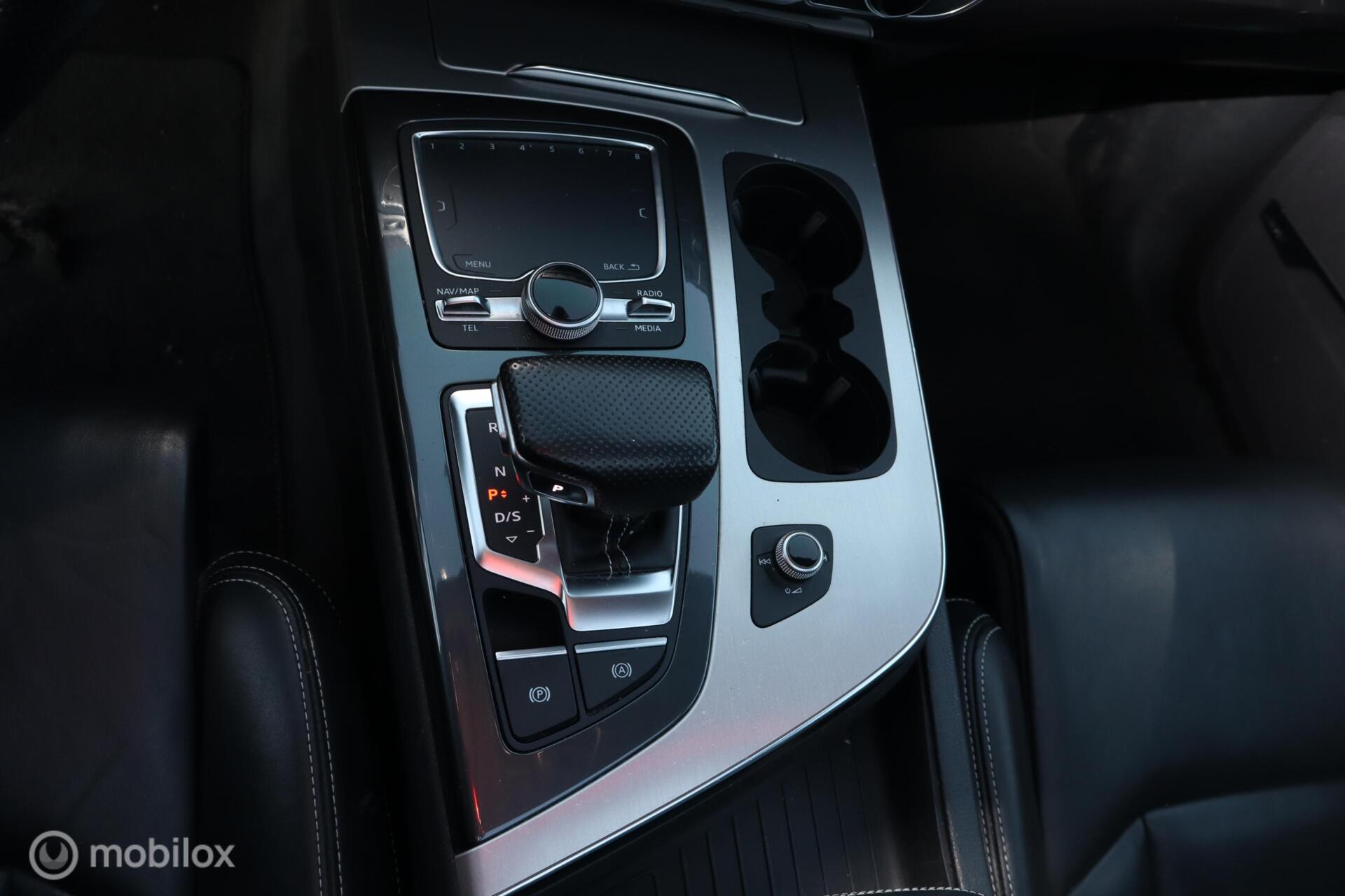 Foto van Audi Q7 E-tron
