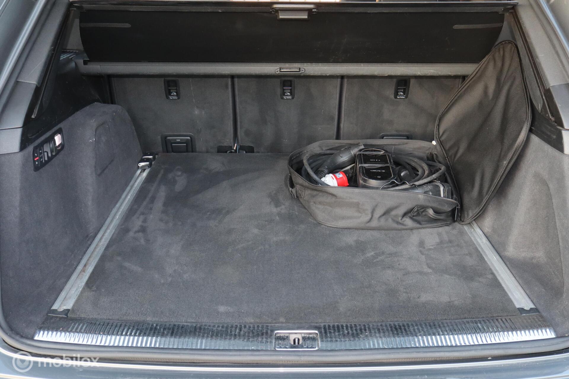 Foto van Audi Q7 E-tron