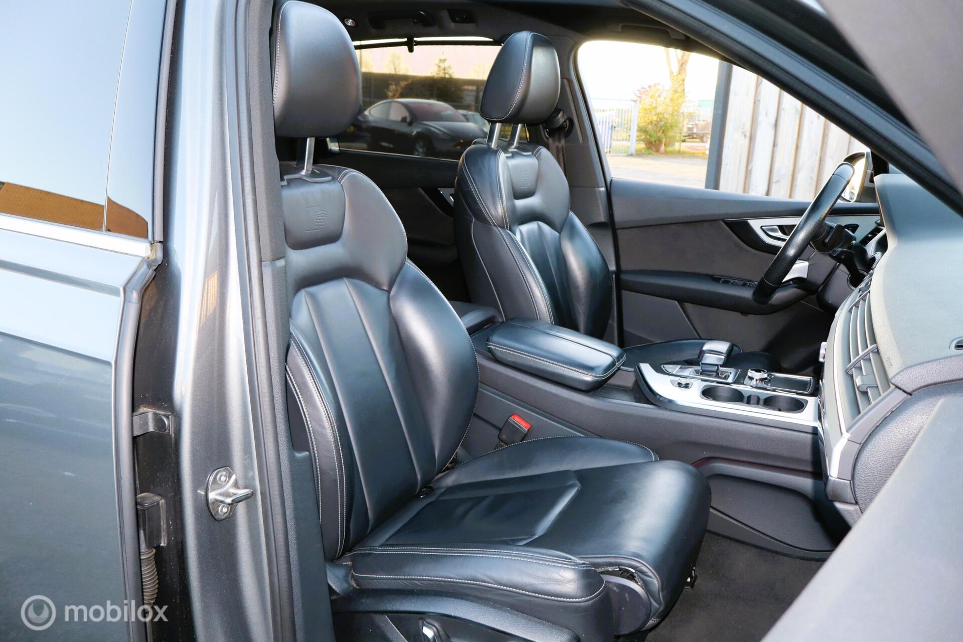 Foto van Audi Q7 E-tron