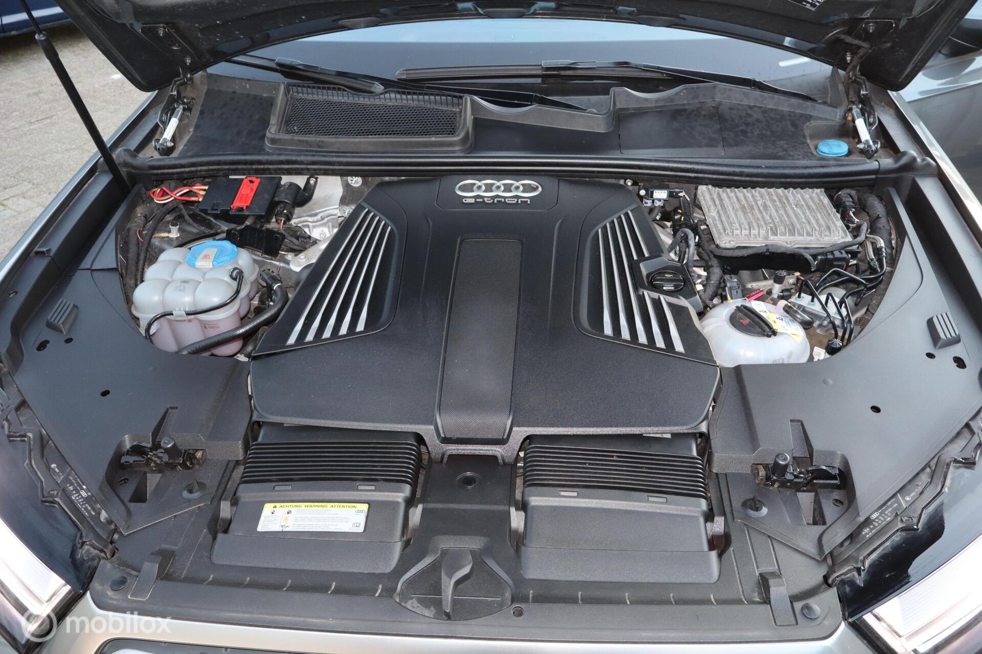 Foto van Audi Q7 E-tron