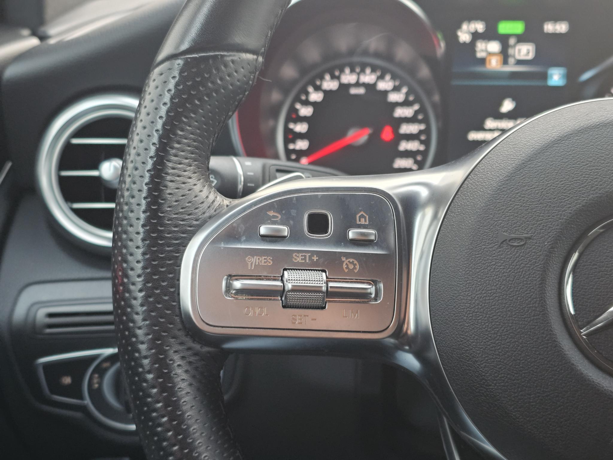 Foto van Mercedes-Benz GLC 300 E 4Matic