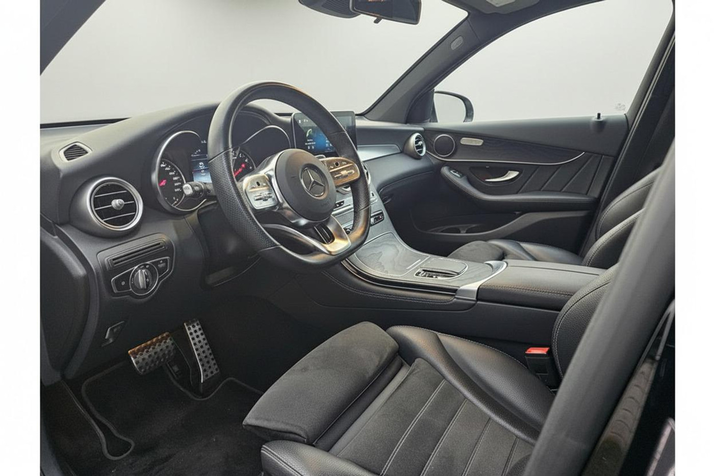 Foto van Mercedes-Benz GLC 300 E 4Matic