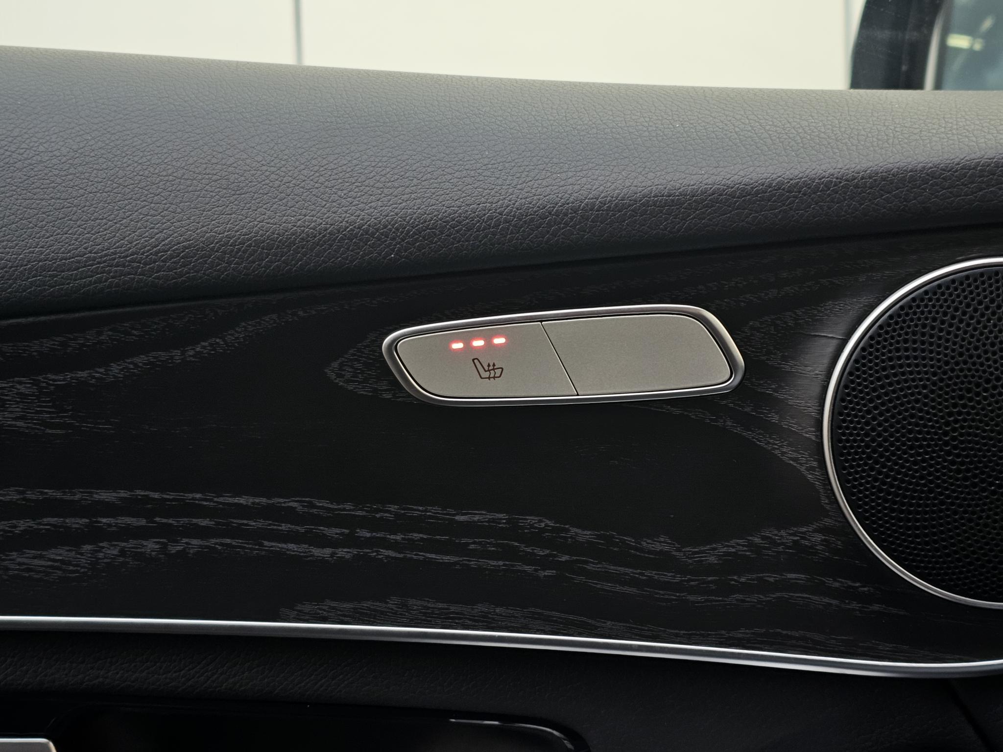 Foto van Mercedes-Benz GLC 300 E 4Matic