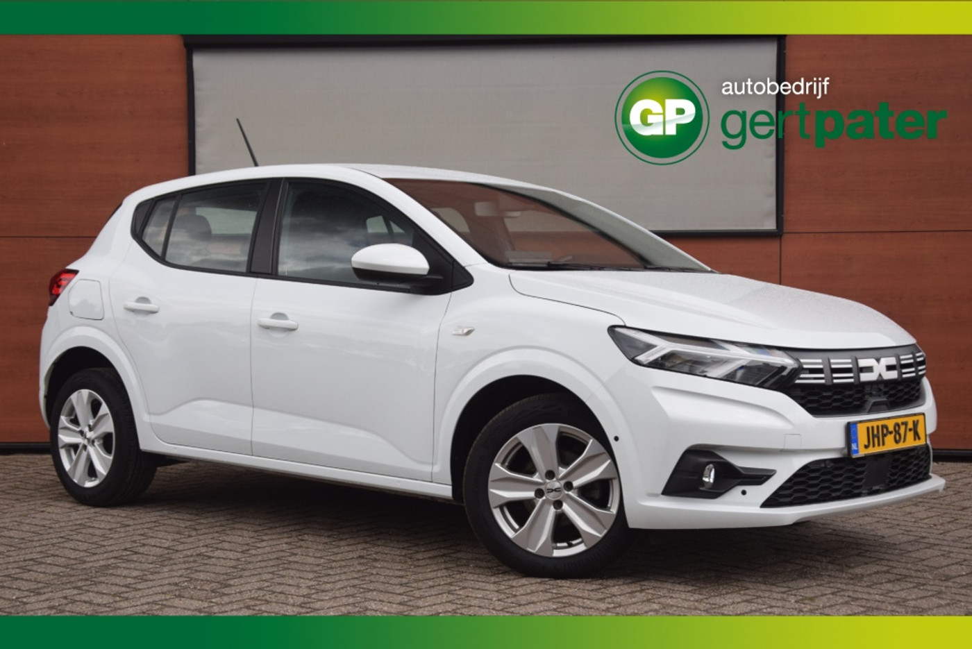 Dacia Sandero 1.0TCe 90 Expression Carplay/Camera/PDC/LM Velgen 2024 - voorkant