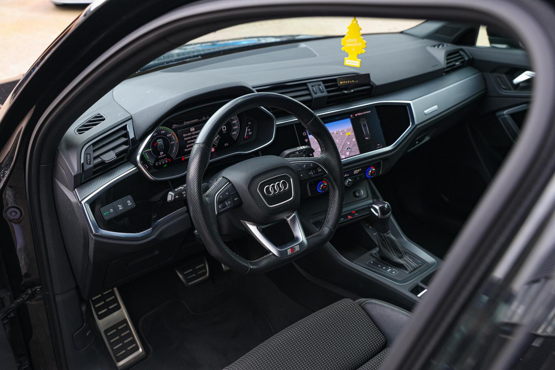 Foto van Audi Q3 Sportback E-tron