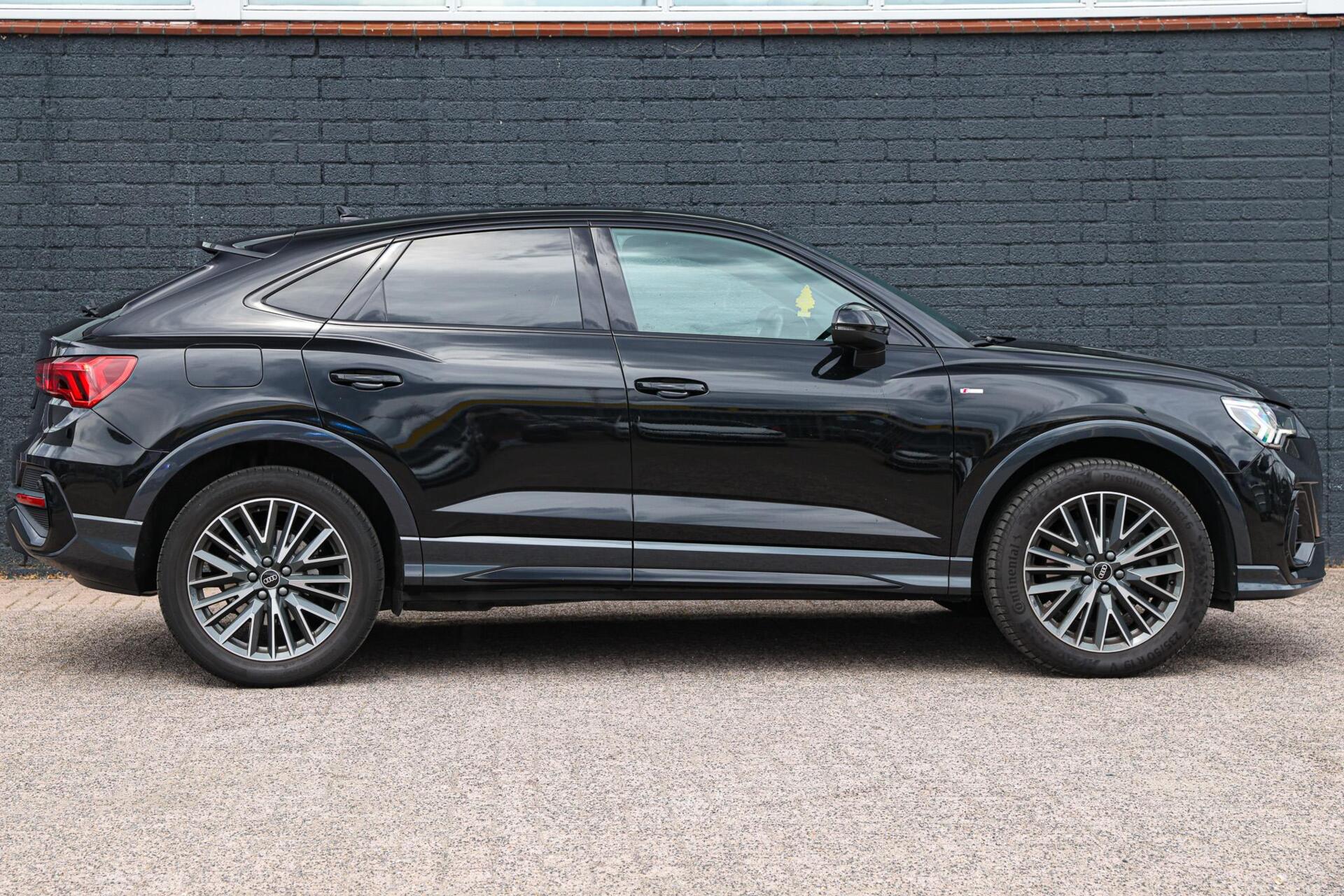 Foto van Audi Q3 Sportback E-tron