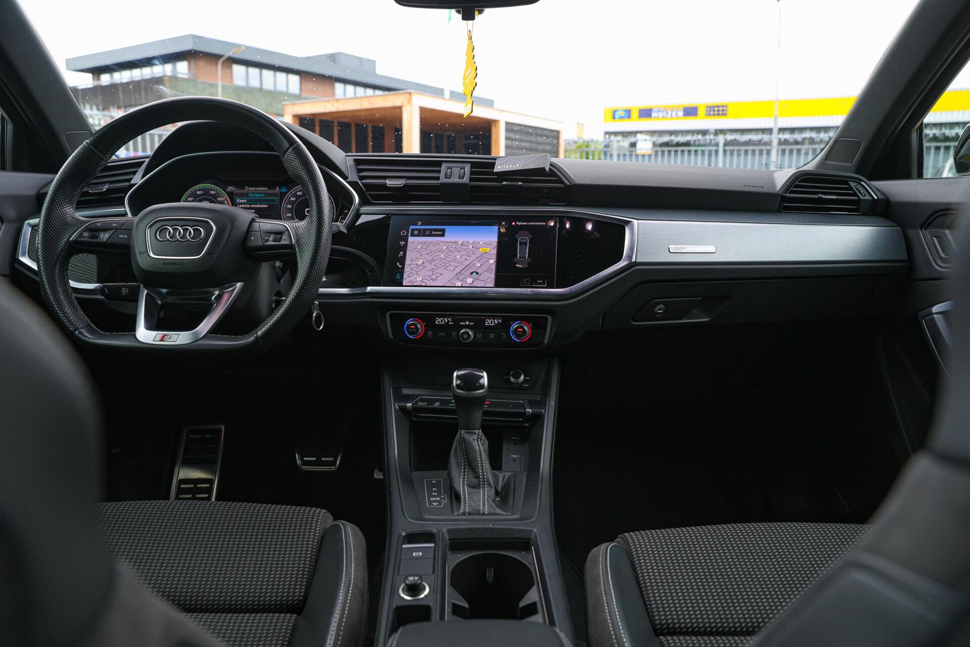 Foto van Audi Q3 Sportback E-tron