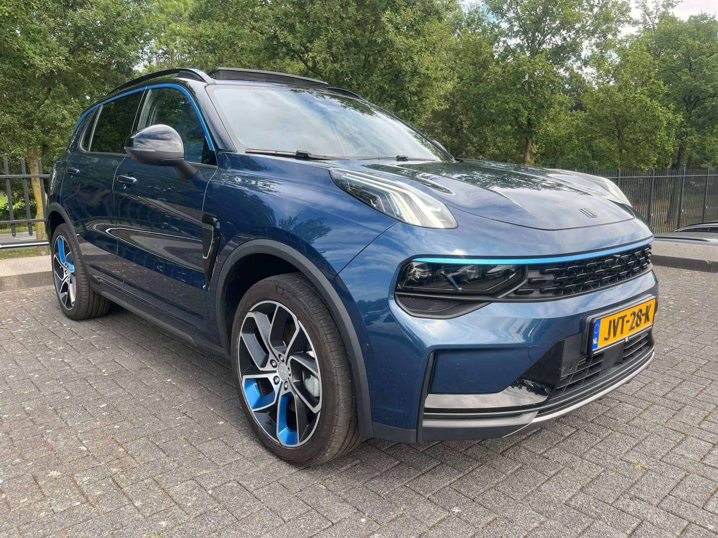 Foto van Lynk&co LYNK & Co 01