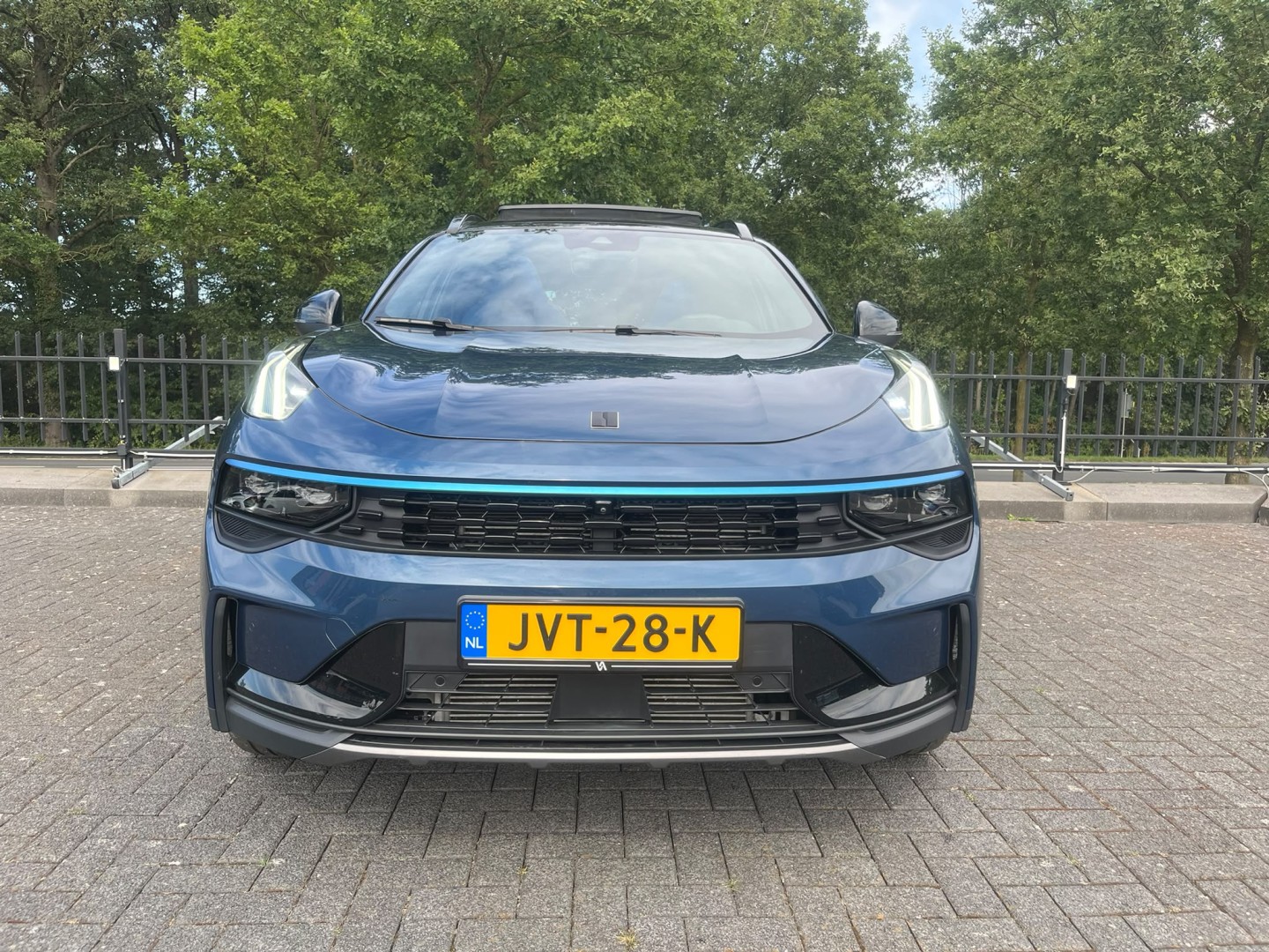 Foto van Lynk&co LYNK & Co 01