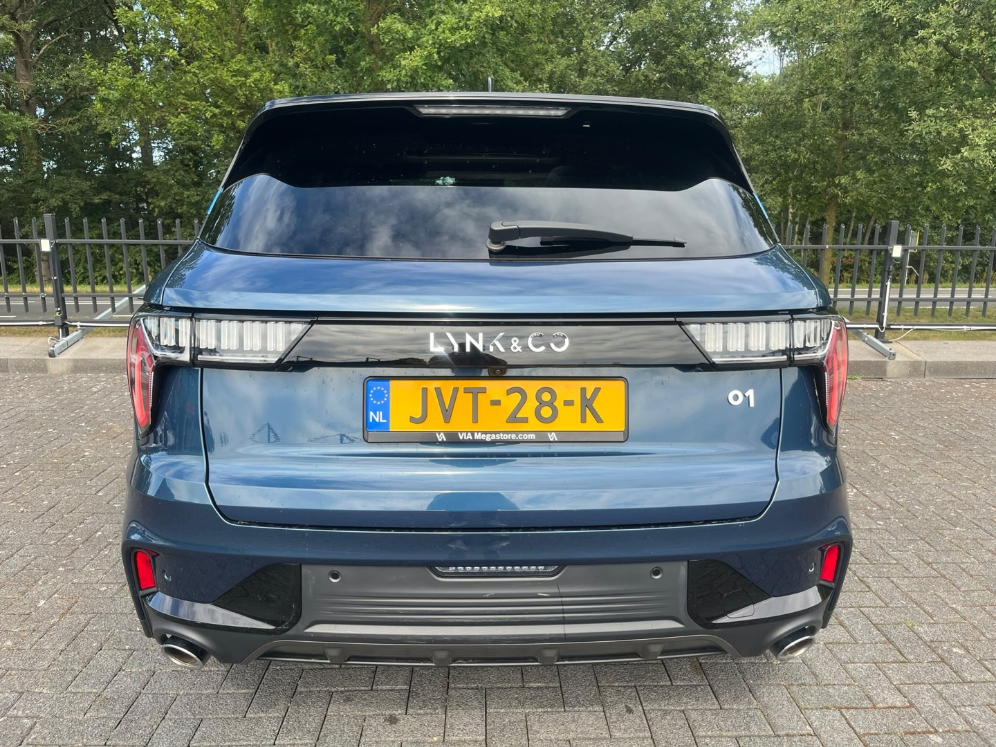 Foto van Lynk&co LYNK & Co 01