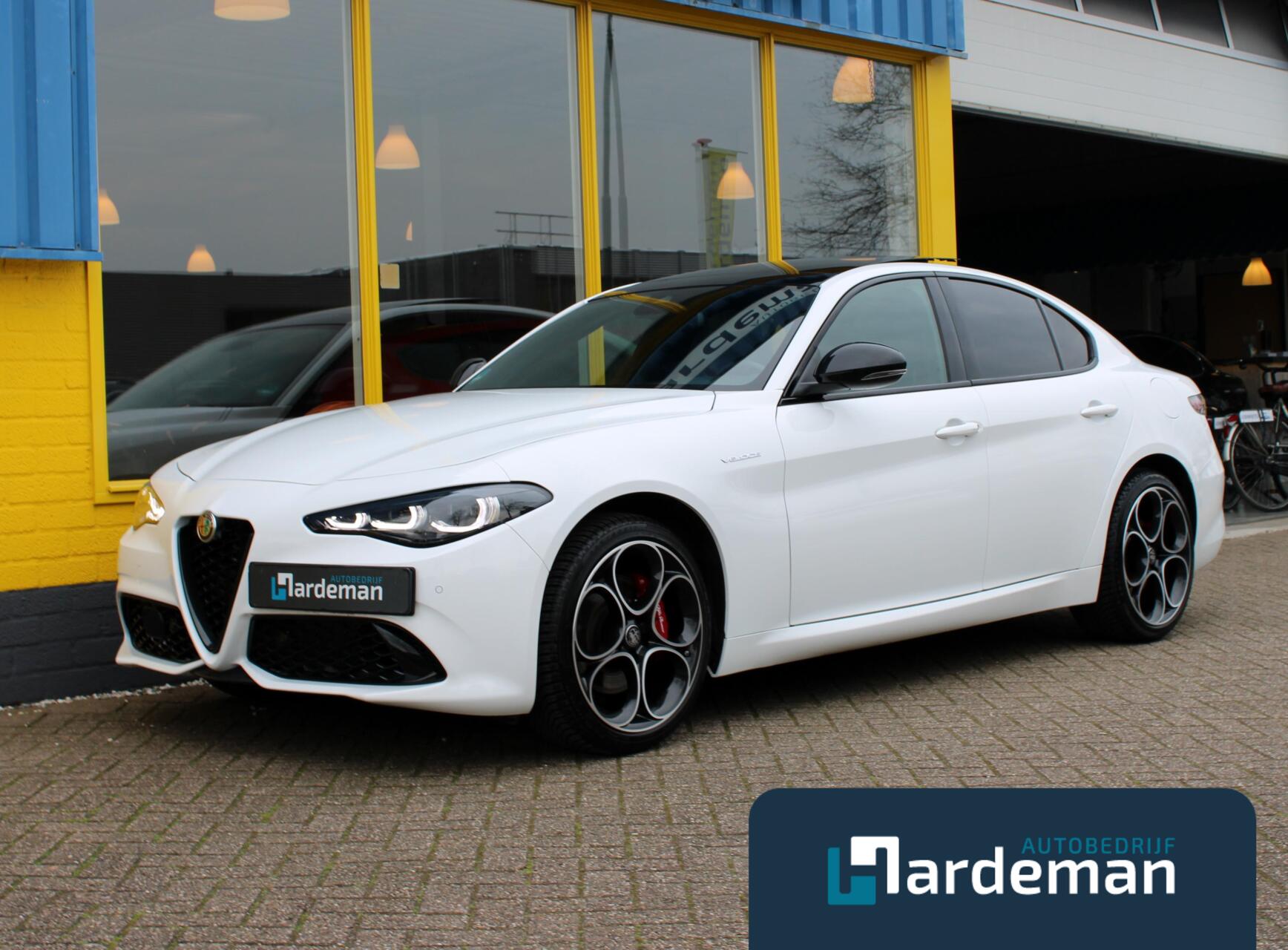 Alfa Romeo Giulia 2.0 T GME AWD Veloce Panorama 2024 - voorkant