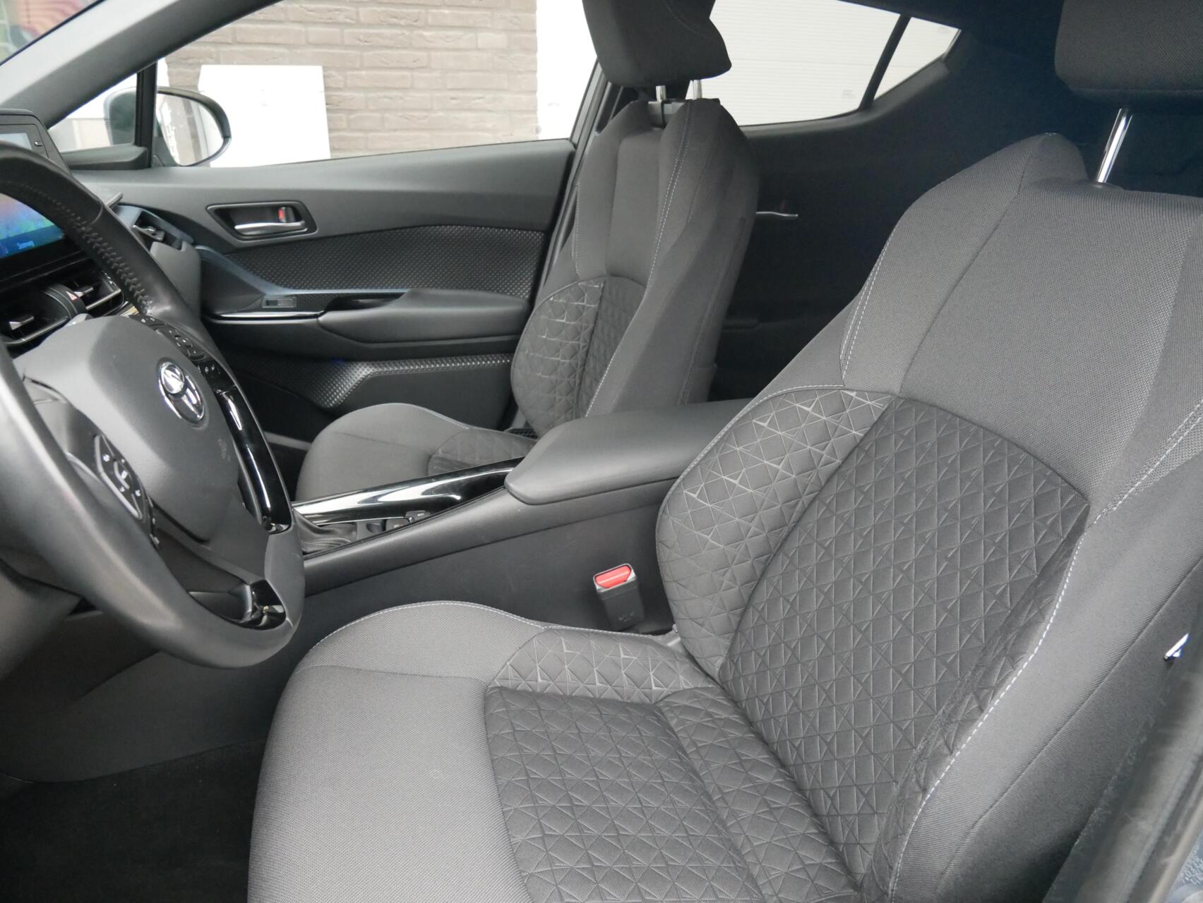 Foto van Toyota Toyota C-hr