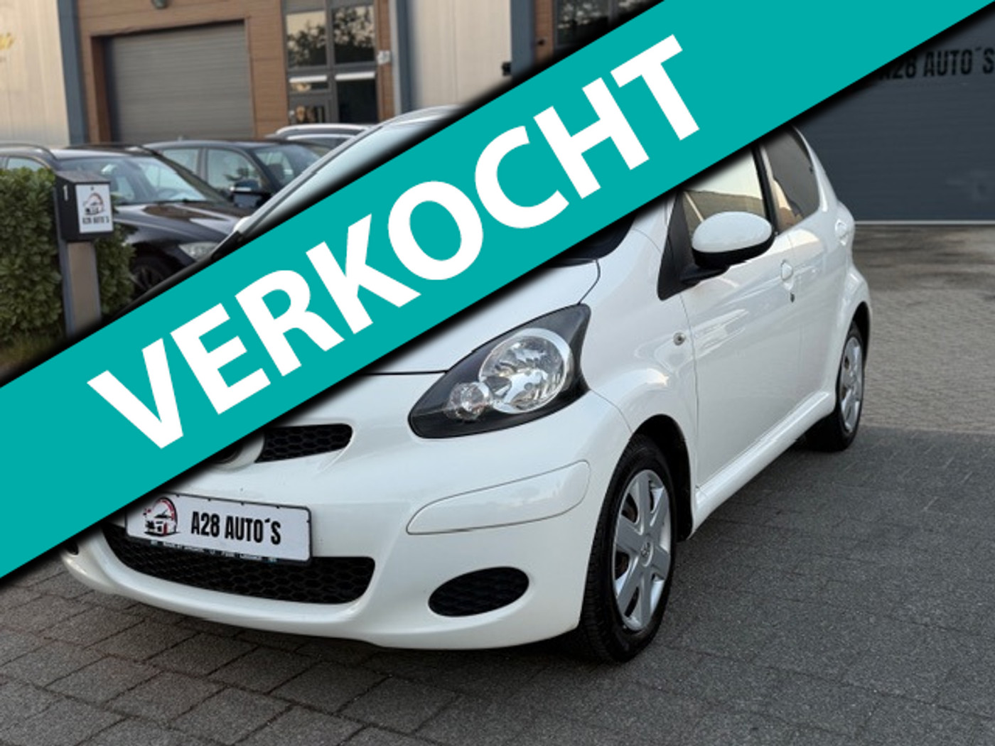 Toyota Toyota Aygo 1.0-12V Access | NAP| Airco| Zuinige nette auto 2011 - voorkant