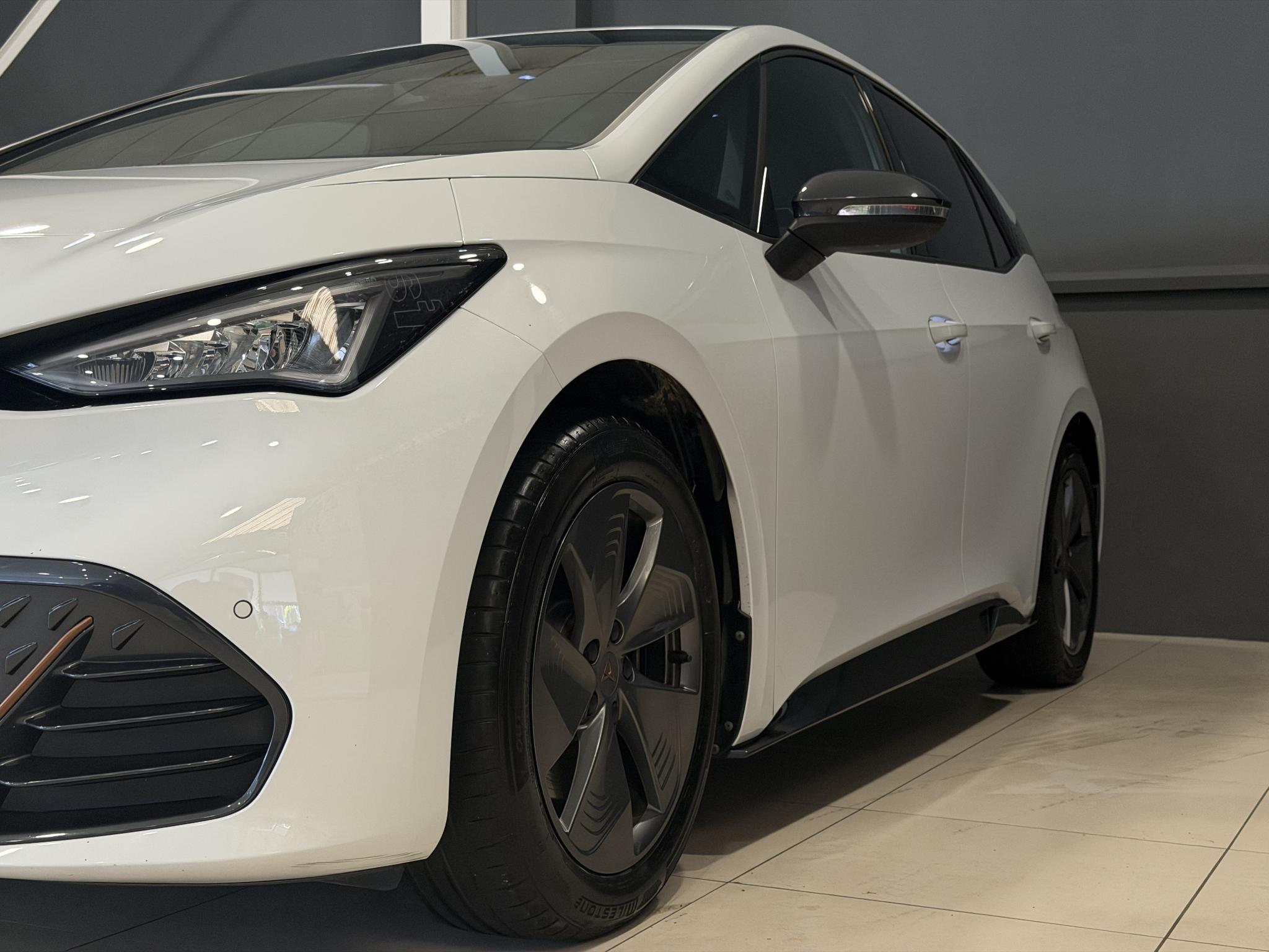 Foto van Cupra Born 150 KW 58/62 KWH