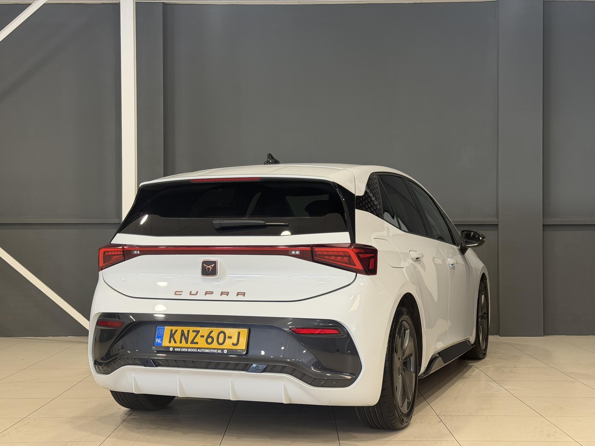 Foto van Cupra Born 150 KW 58/62 KWH
