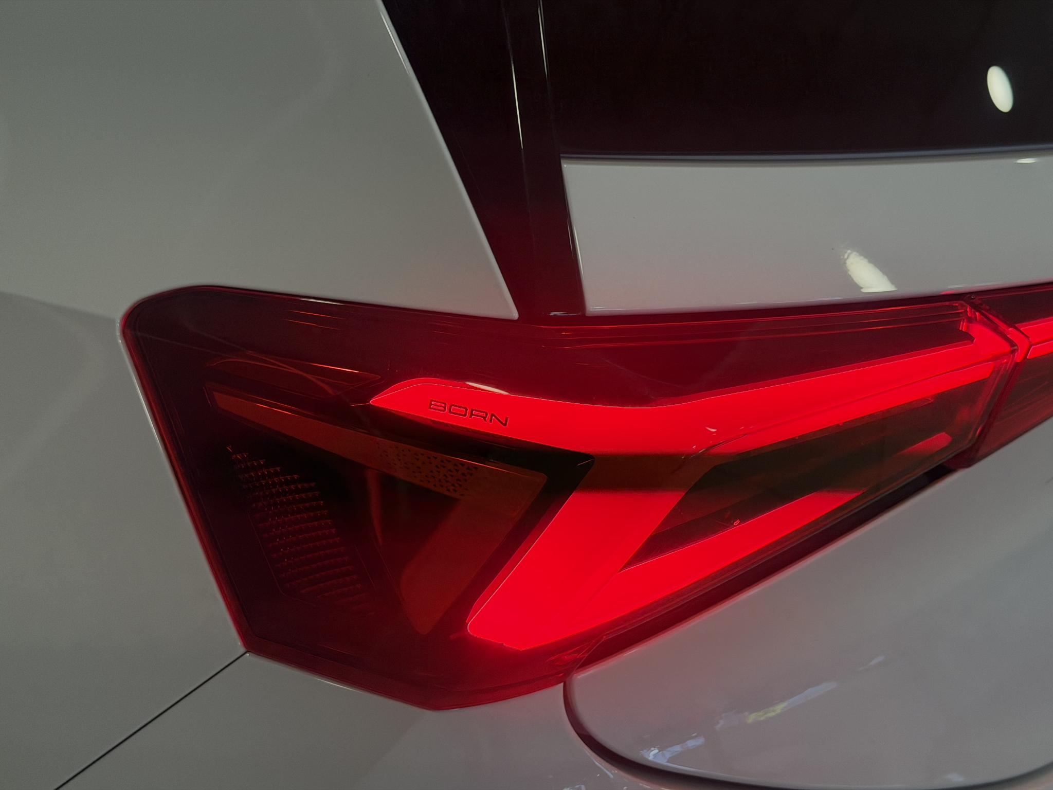 Foto van Cupra Born 150 KW 58/62 KWH