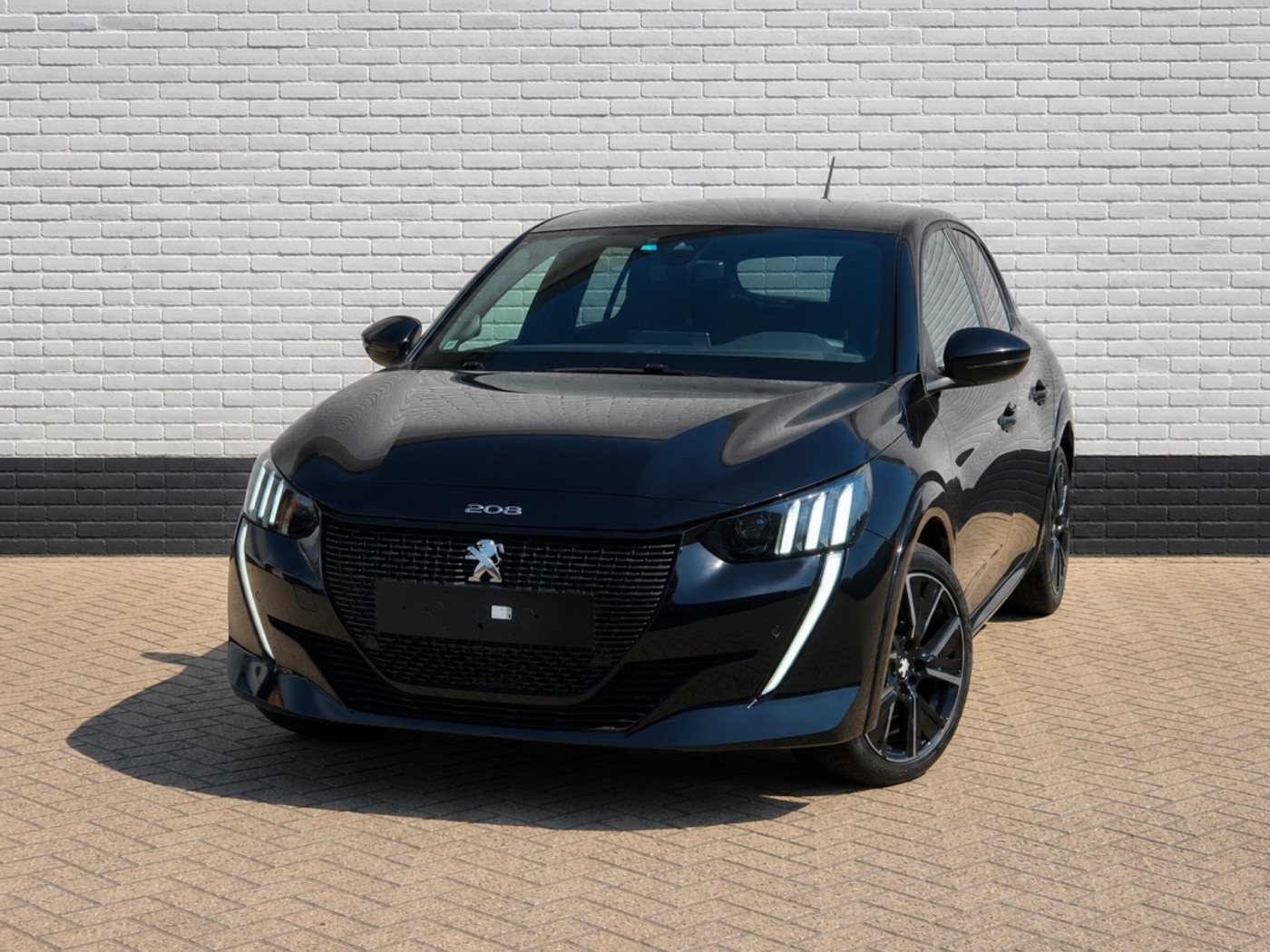 Foto van Peugeot E-208