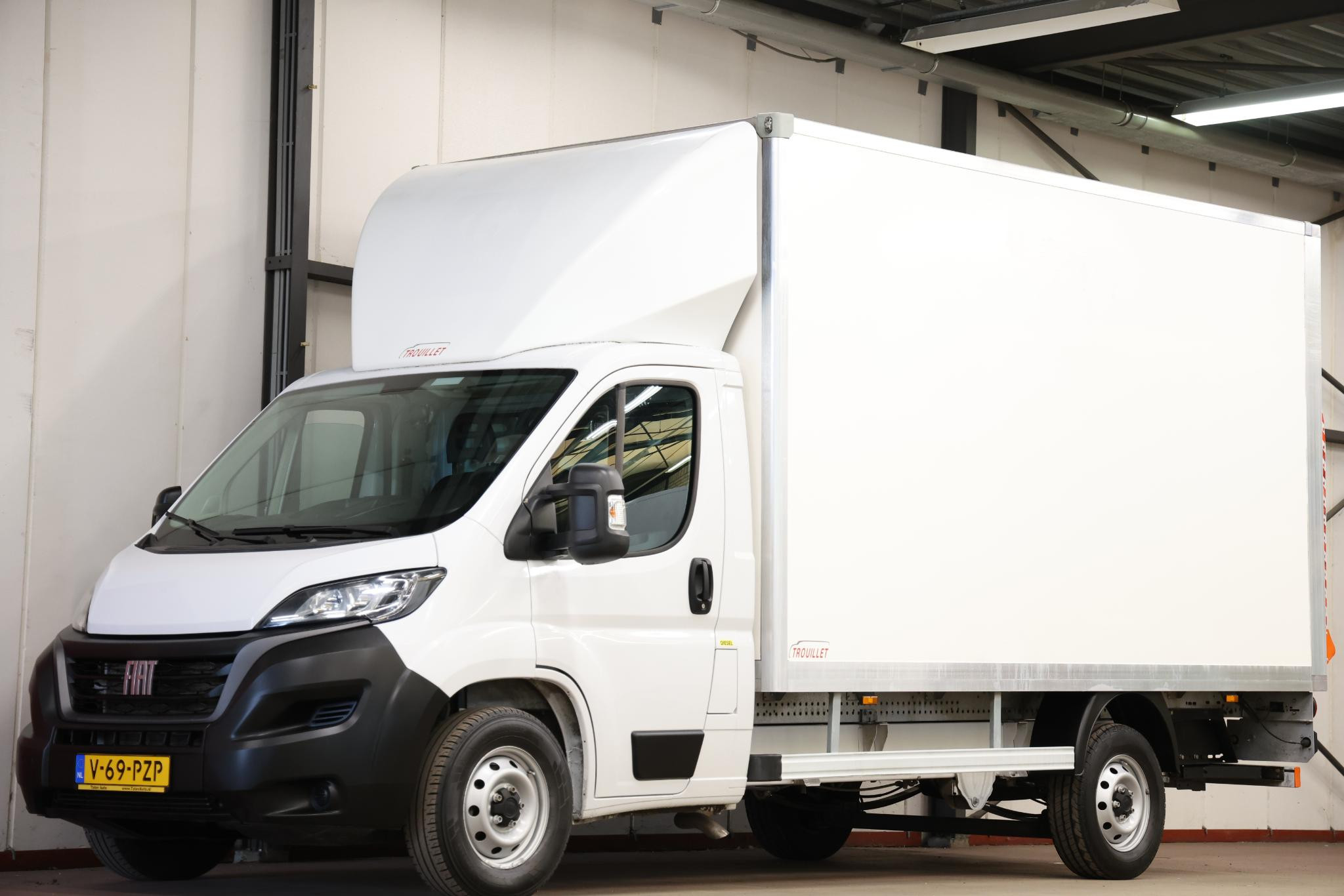 Fiat Fiat Ducato BAKWAGEN MEUBELBAK LAADKLEP 2023 - voorkant