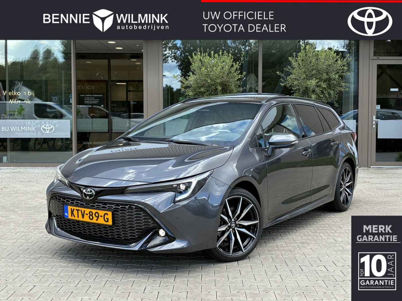 Toyota Toyota Corolla Hybrid 140 GR Sport | Panoramadak | Headup | Nieuw 2026 - voorkant