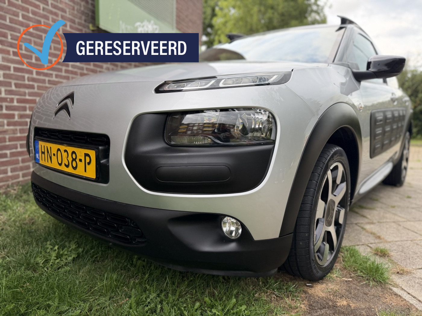 Citroen C4 Cactus 1.2 PureTech Shine 2015 - voorkant