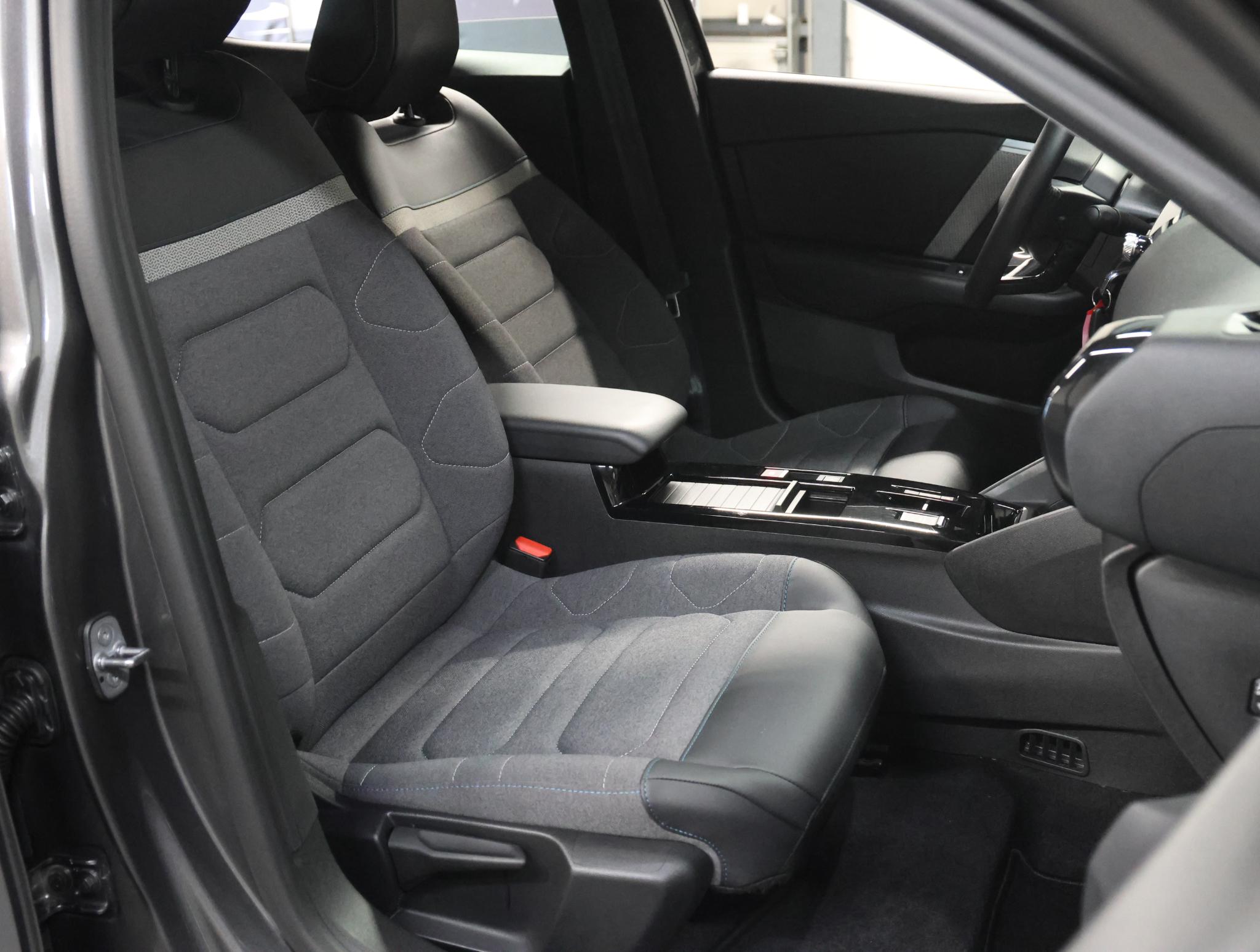 Foto van Citroen E-c4