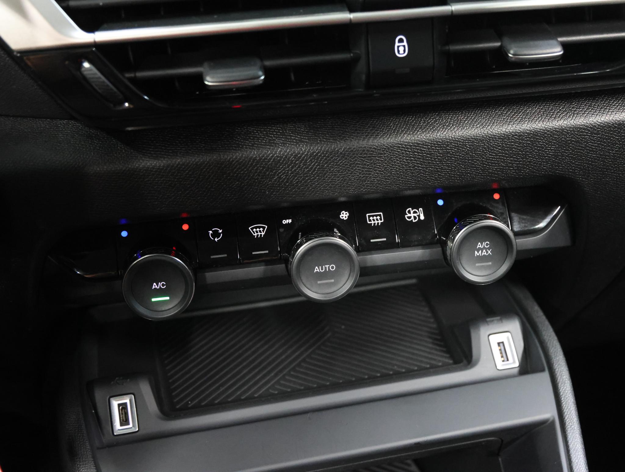 Foto van Citroen E-c4