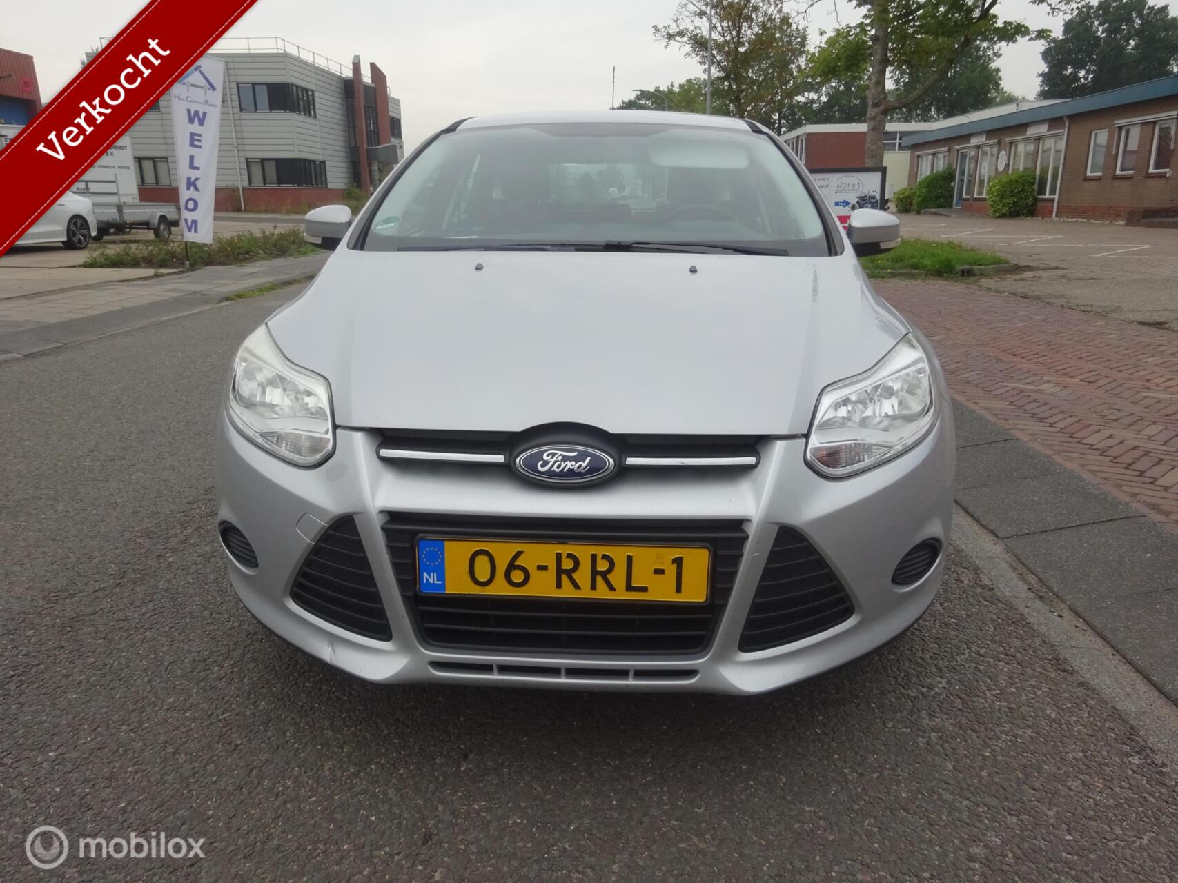 Ford Focus 1.6 TI-VCT Ambiente 2011 - voorkant