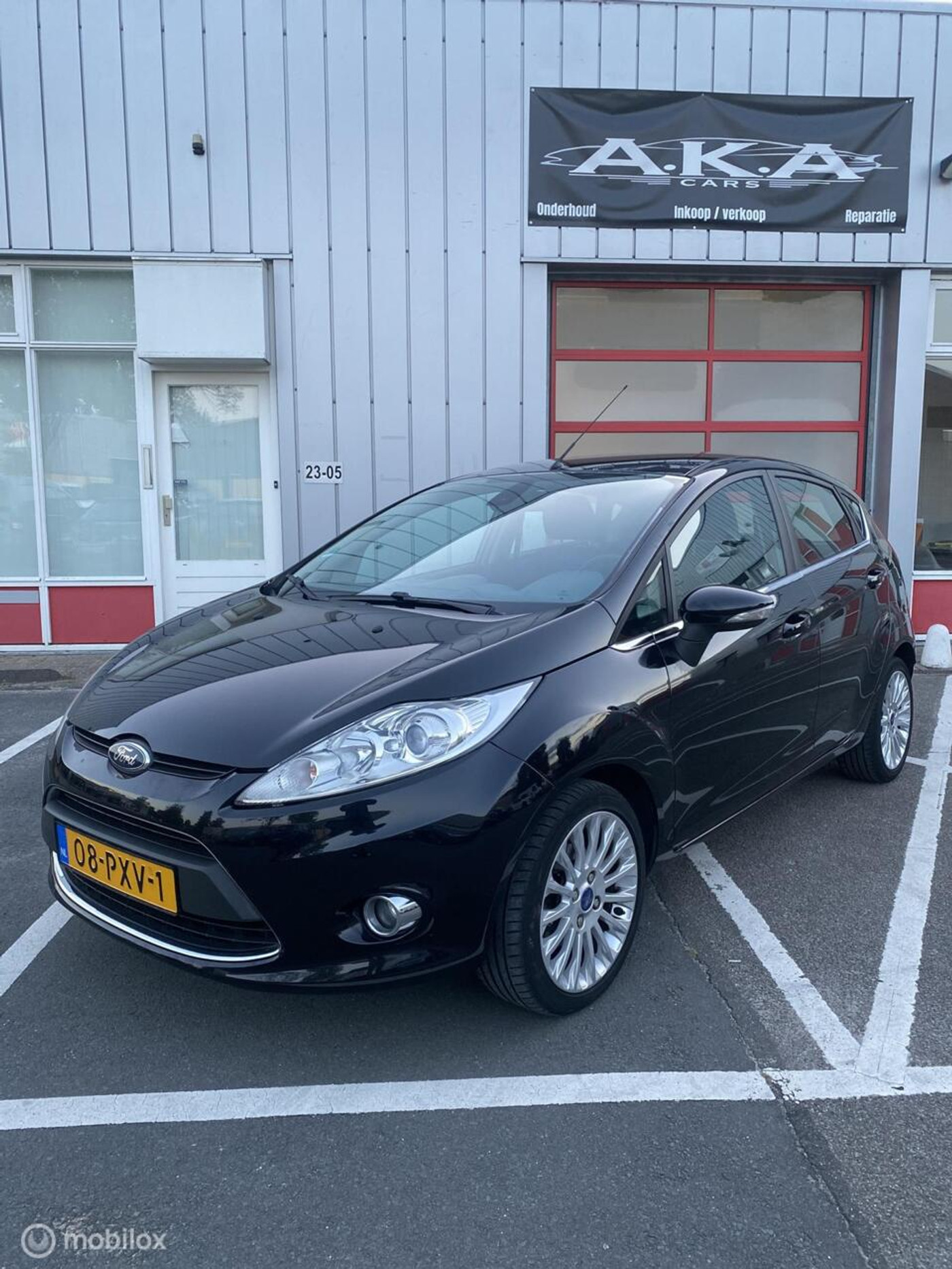 Ford Fiesta 1.6 Titanium | 2e Eigenaar | Cruise control & Parkeersensoren | APK 04-27 | AC | 2011 - voorkant