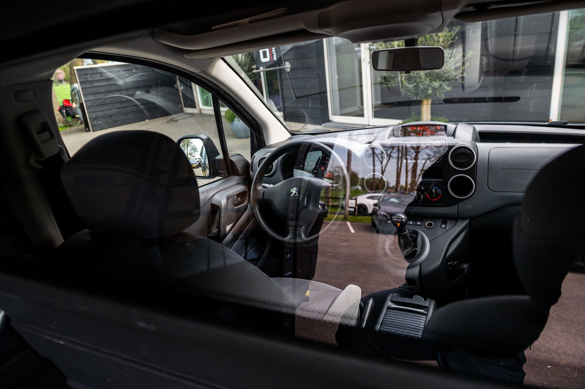 Foto van Peugeot Partner