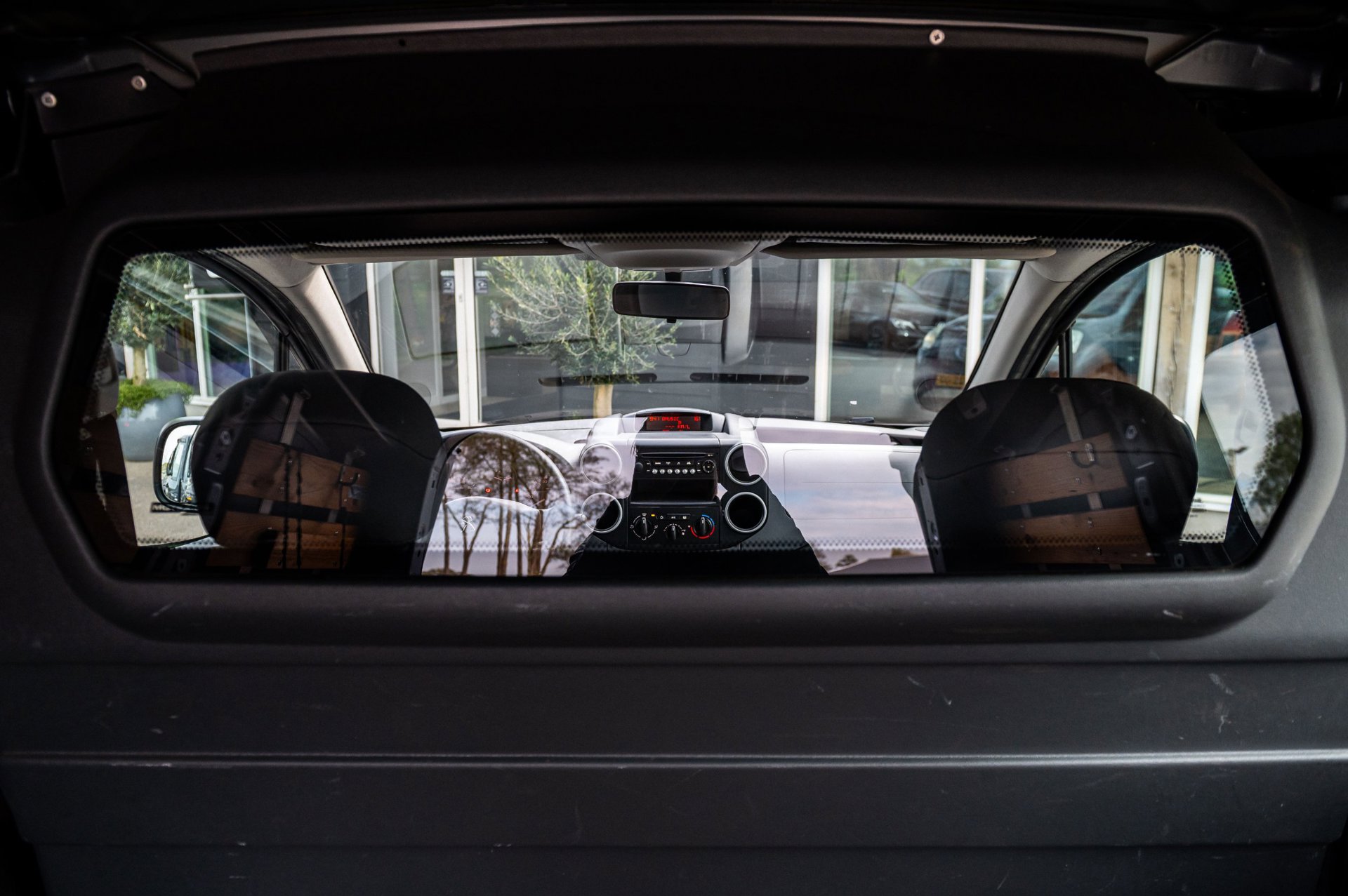 Foto van Peugeot Partner