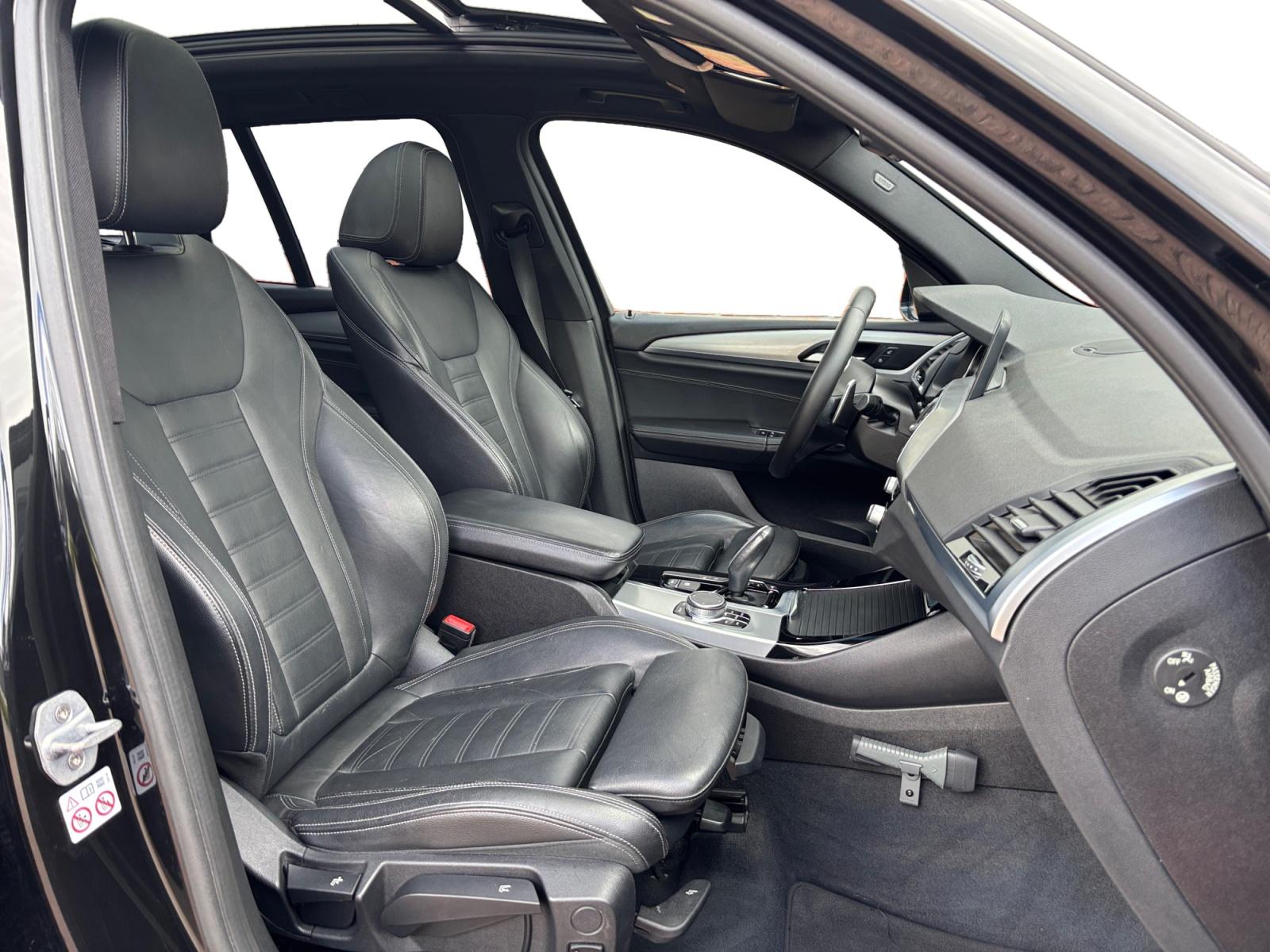 Foto van BMW X3 Xdrive20i