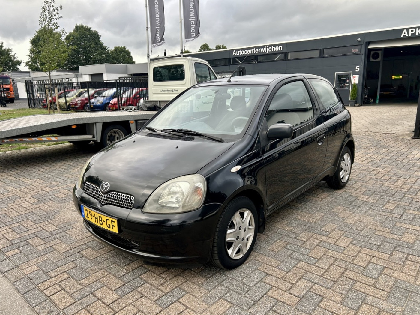 Toyota Toyota Yaris 1.3-16V VVT-i - Automaat - Nwe Apk 2001 - voorkant
