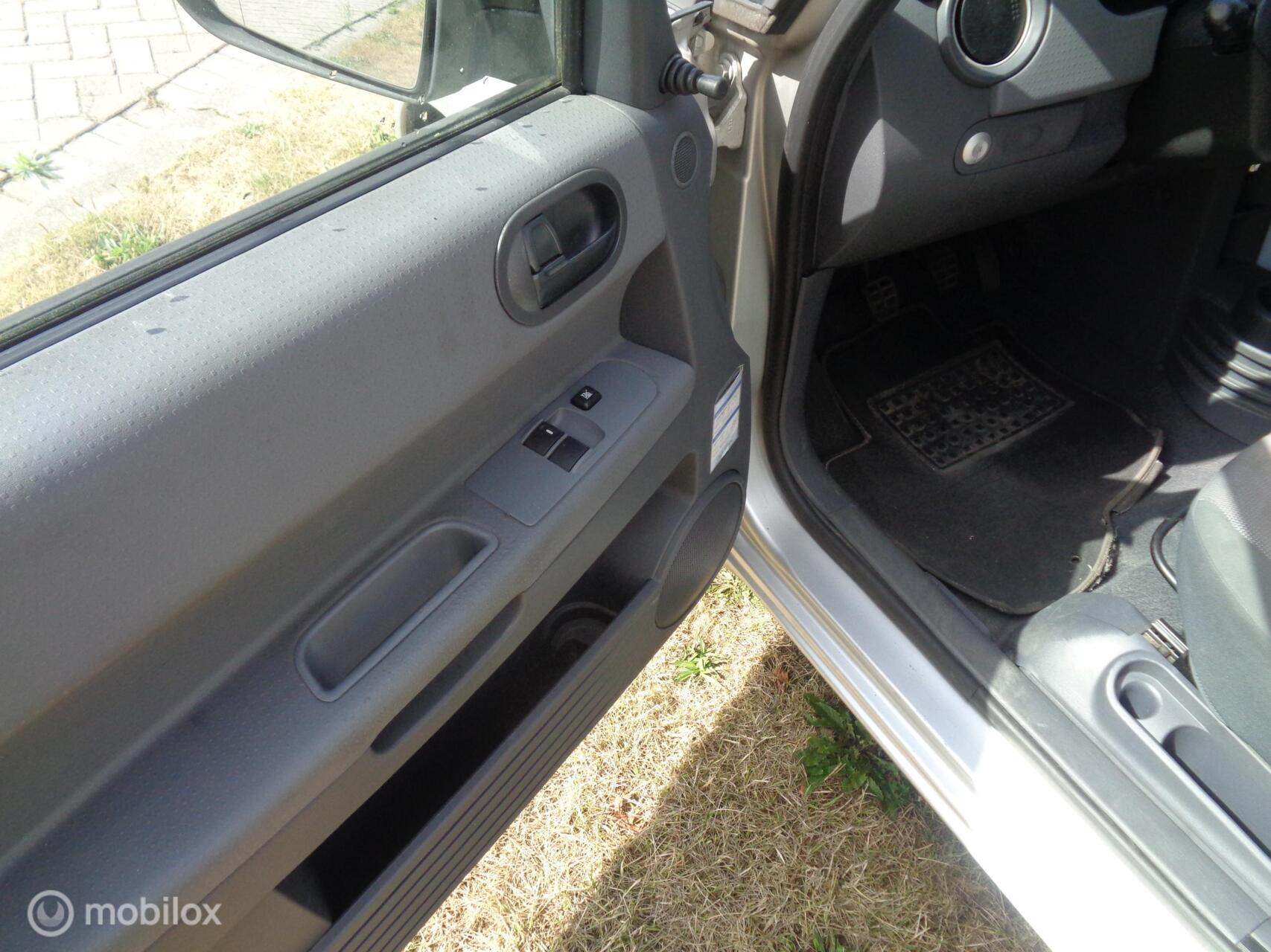 Foto van Mitsubishi Mitsubishi Colt