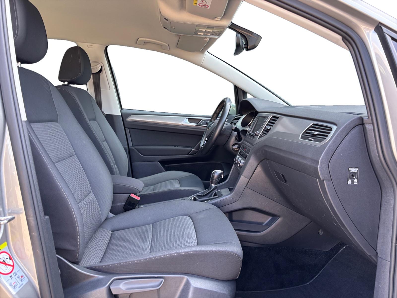 Foto van Volkswagen Golf Sportsvan